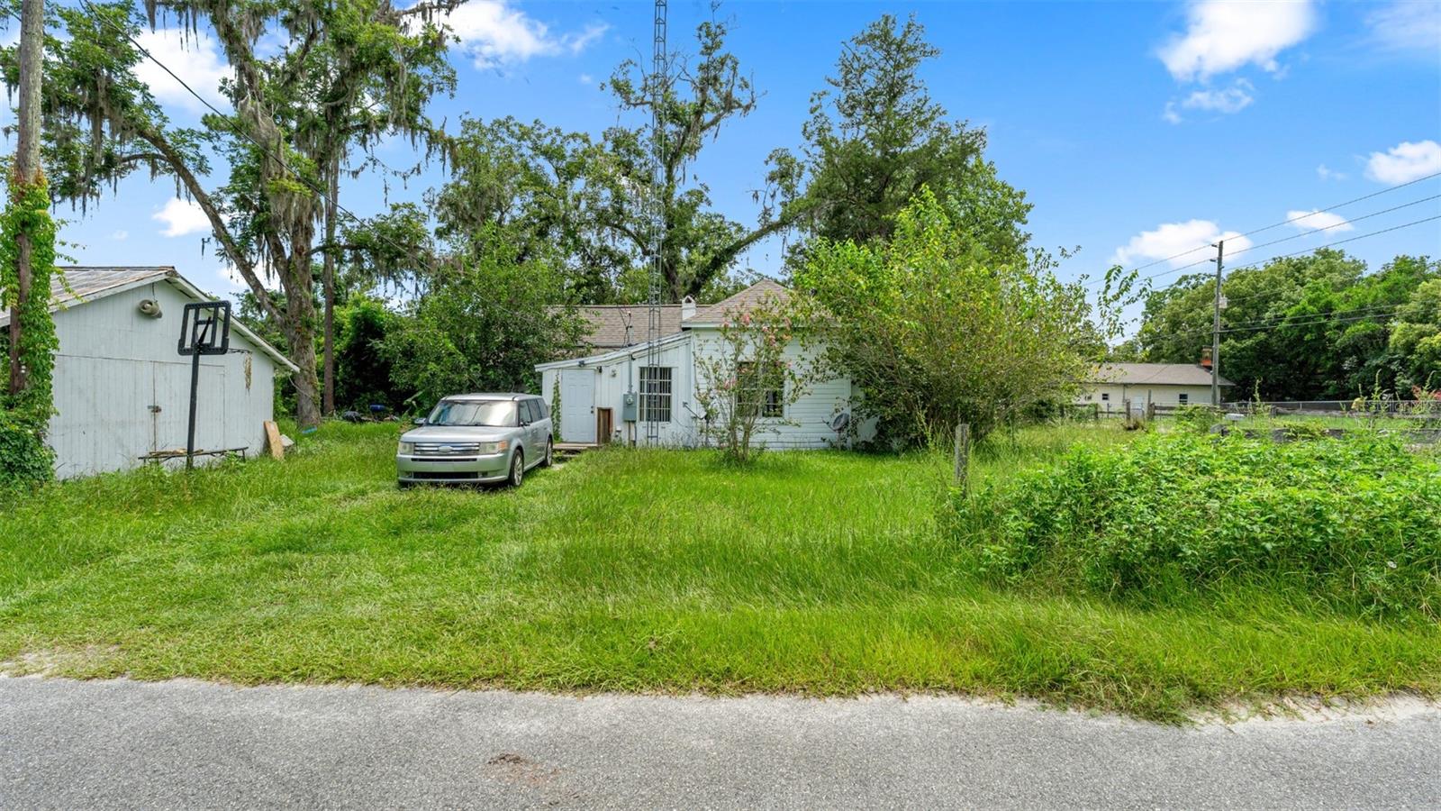 5th image of 5698 Navarre Ave, Hampton, FL 32044 | MLS# OM728291