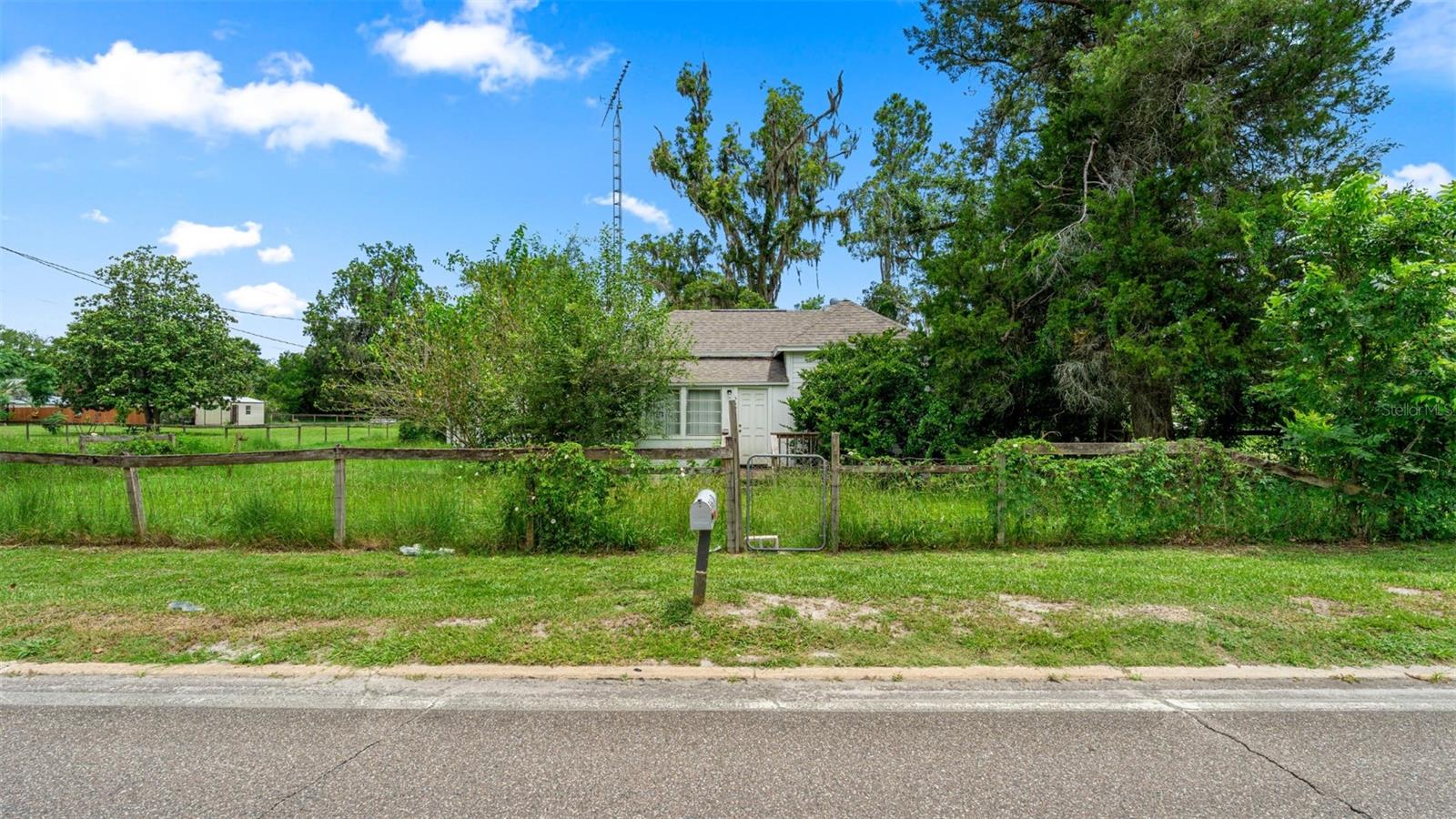 2nd image of 5698 Navarre Ave, Hampton, FL 32044 | MLS# OM728291