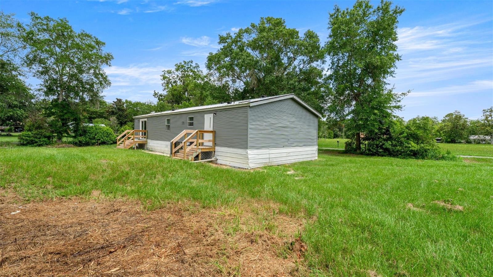 4th image of 5363 Orange St, Hampton, FL 32044 | MLS# OM728292