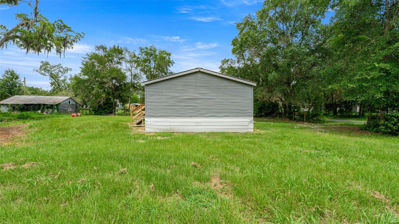3rd image of 5363 Orange St, Hampton, FL 32044 | MLS# OM728292