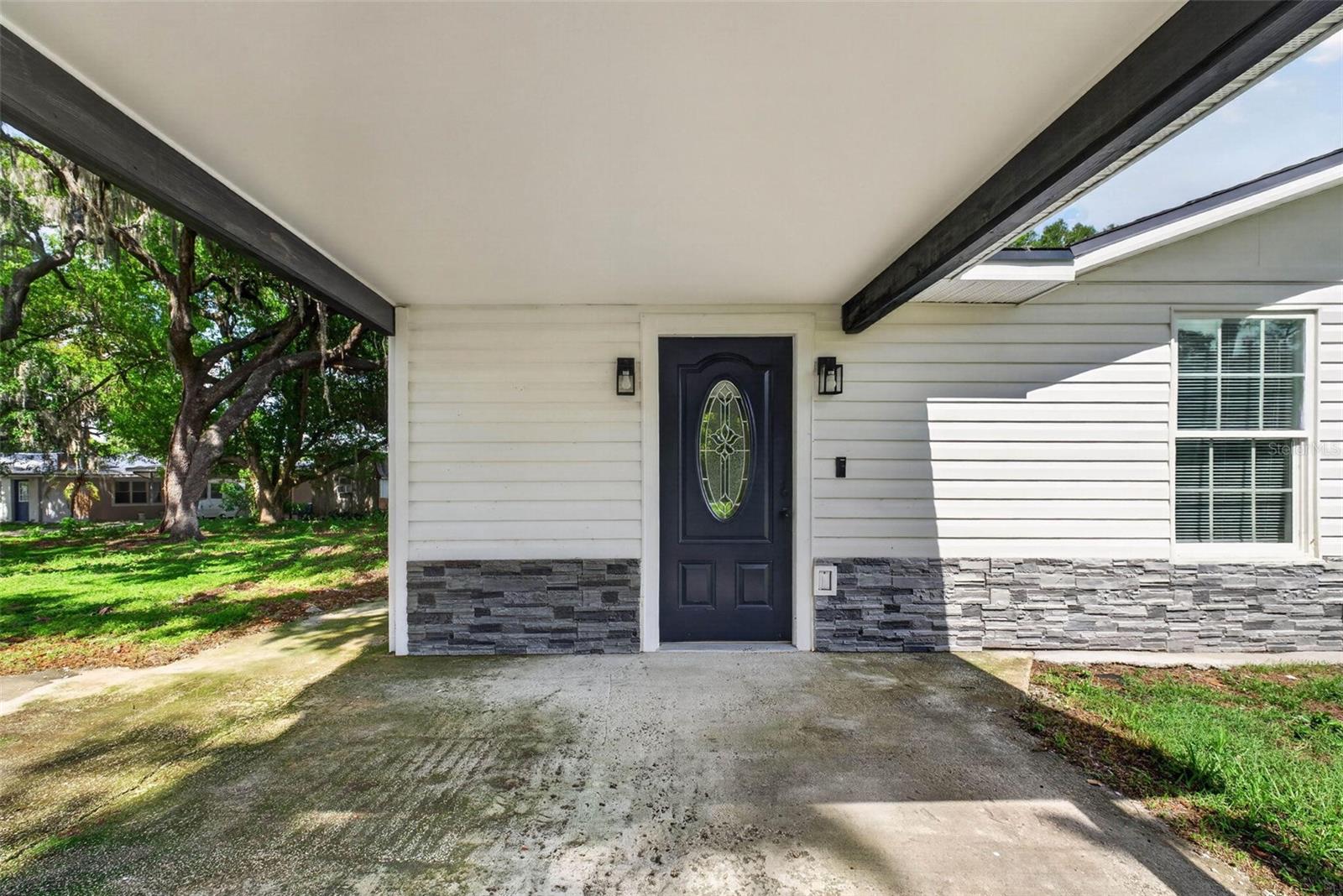 5th image of 925 Adrian Ct, Lakeland, FL 33801 | MLS# O6424317