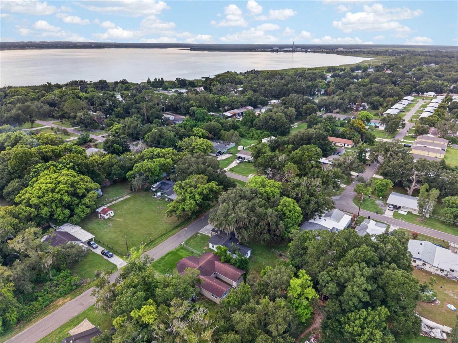 50th image of 925 Adrian Ct, Lakeland, FL 33801 | MLS# O6424317