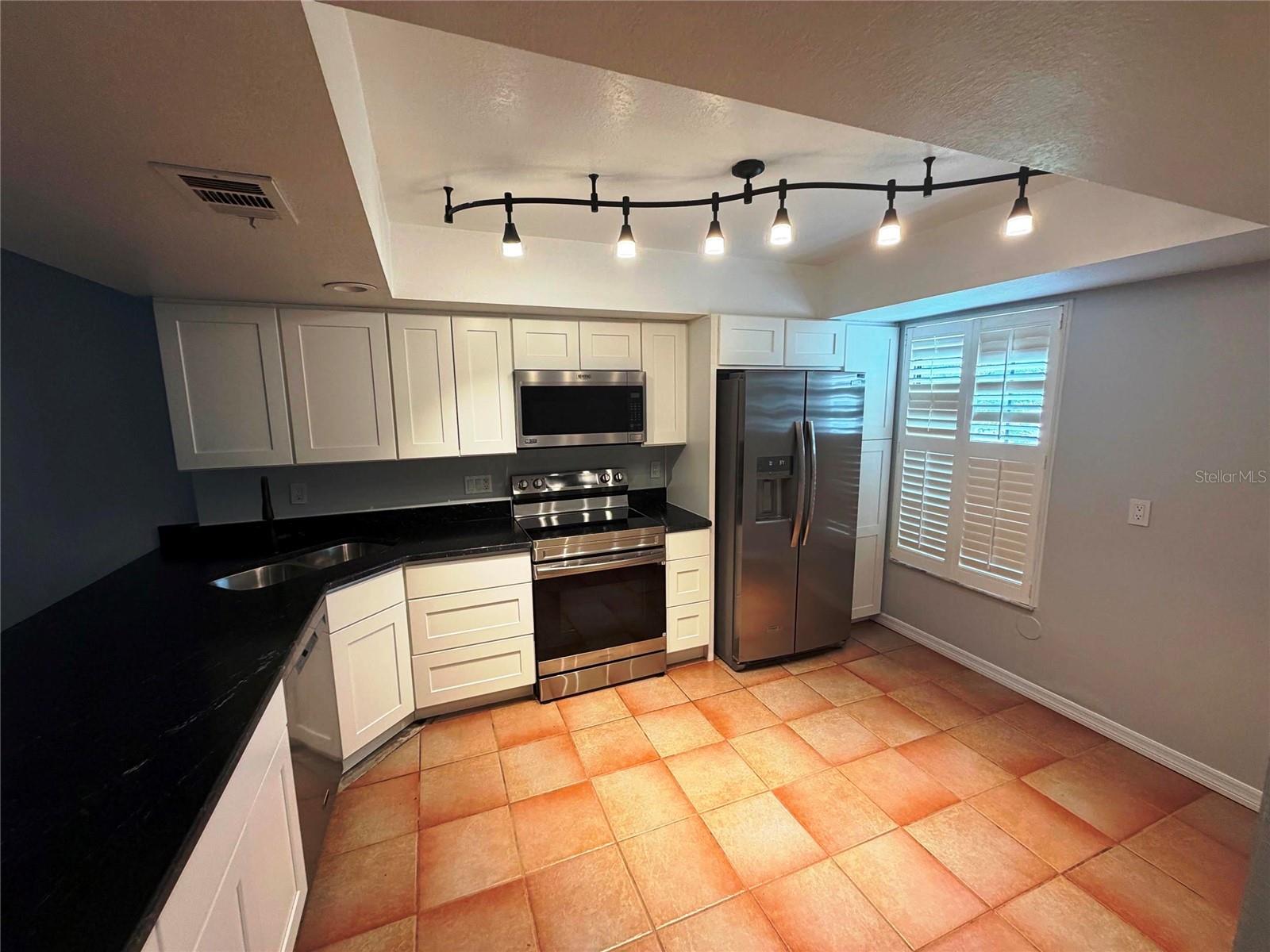 5th image of 5291 Indian Laurel Ct, Orlando, FL 32808 | MLS# O6424330