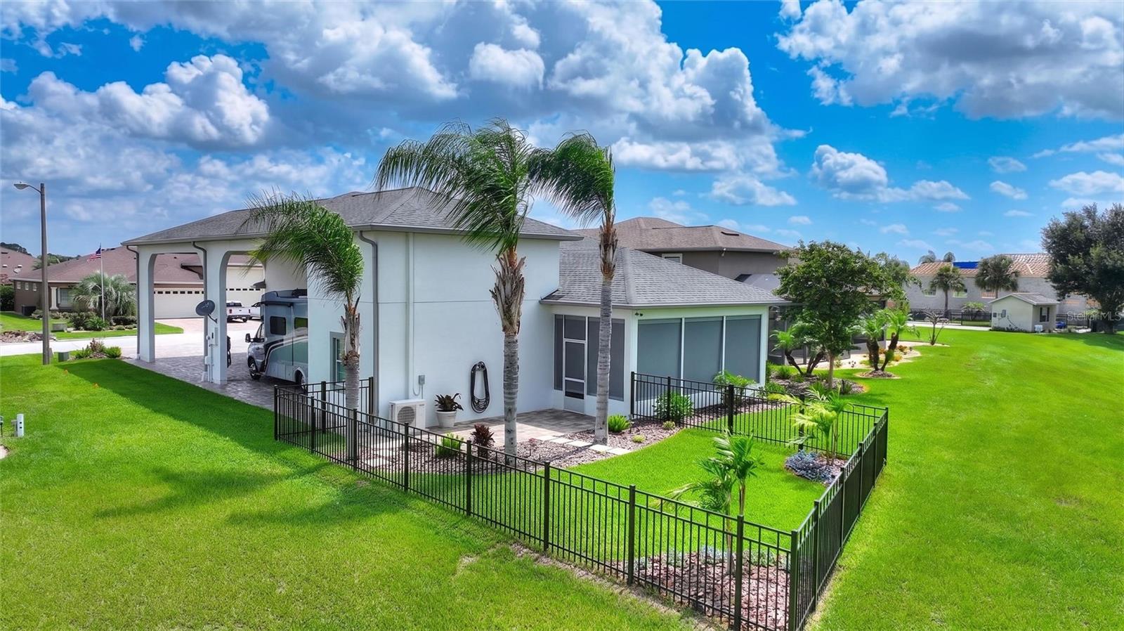 5th image of 716 Teaberry Trl, Polk City, FL 33868 | MLS# L4963437