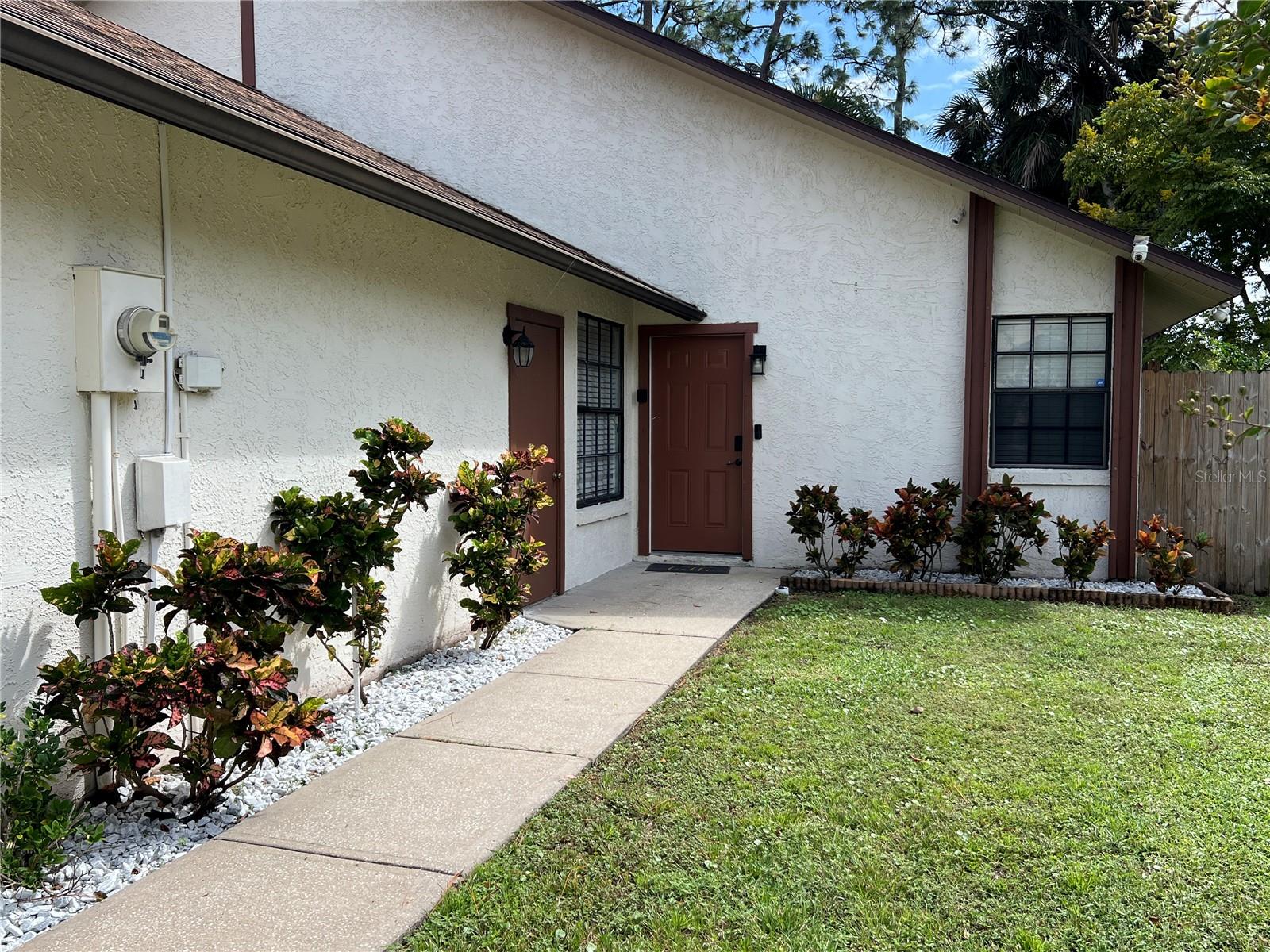 2nd image of 962 Stonybrook Cir, Port Orange, FL 32127 | MLS# V4950162
