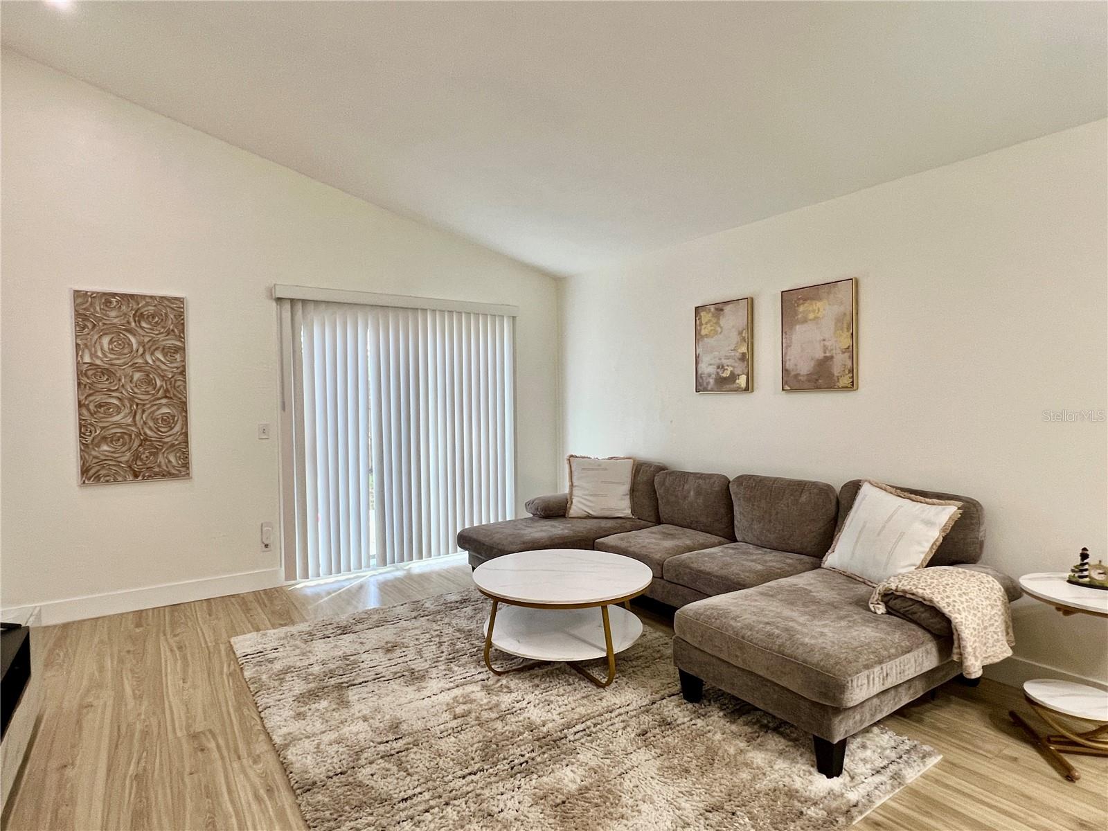 4th image of 962 Stonybrook Cir, Port Orange, FL 32127 | MLS# V4950162