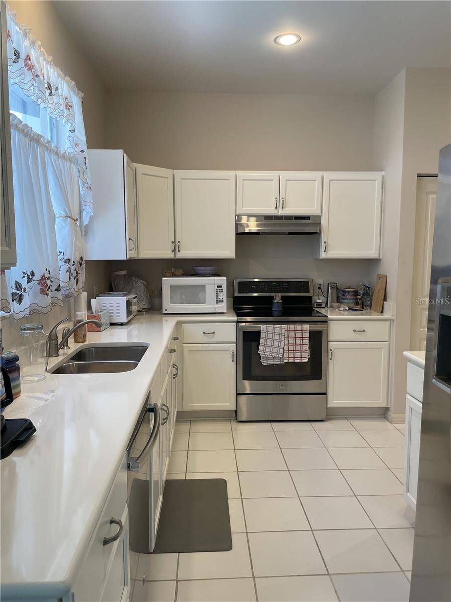 4th image of 4968 Ebensburg Dr, Tampa, FL 33647 | MLS# TB8528399