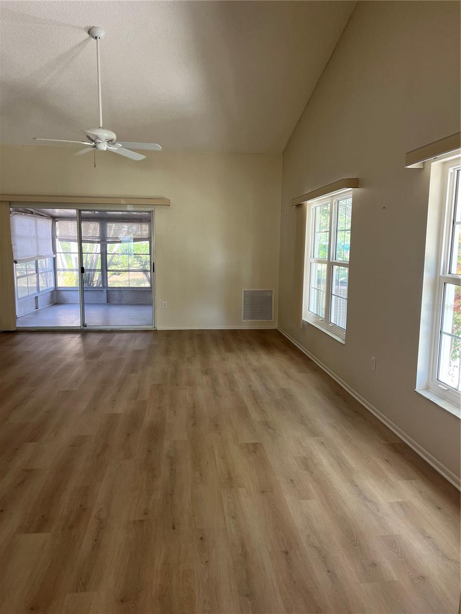 3rd image of 2387 Bentley Dr, Palm Harbor, FL 34684 | MLS# TB8528504