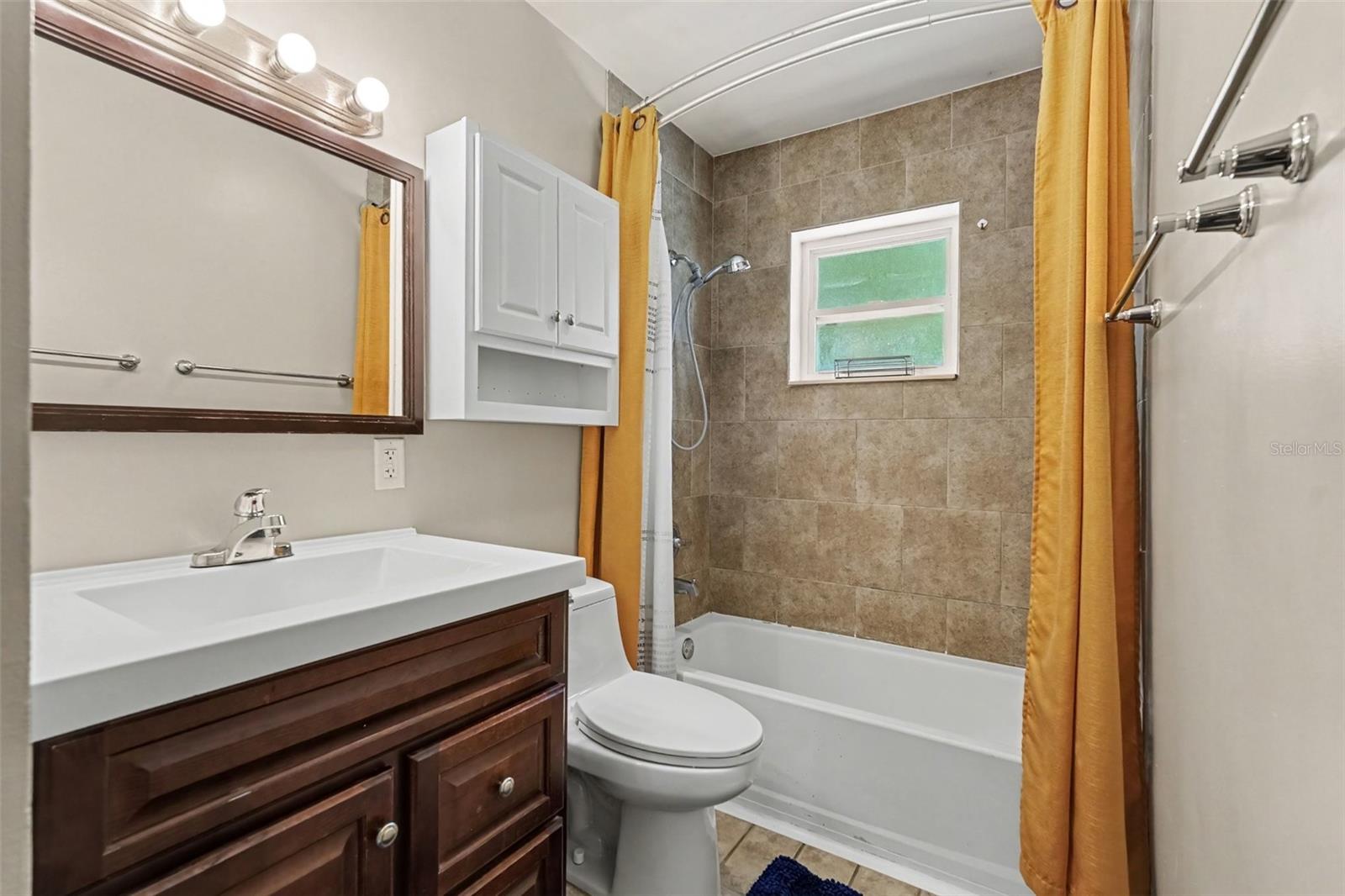 5th image of 4419 Dolphin Dr, Tampa, FL 33617 | MLS# TB8528509