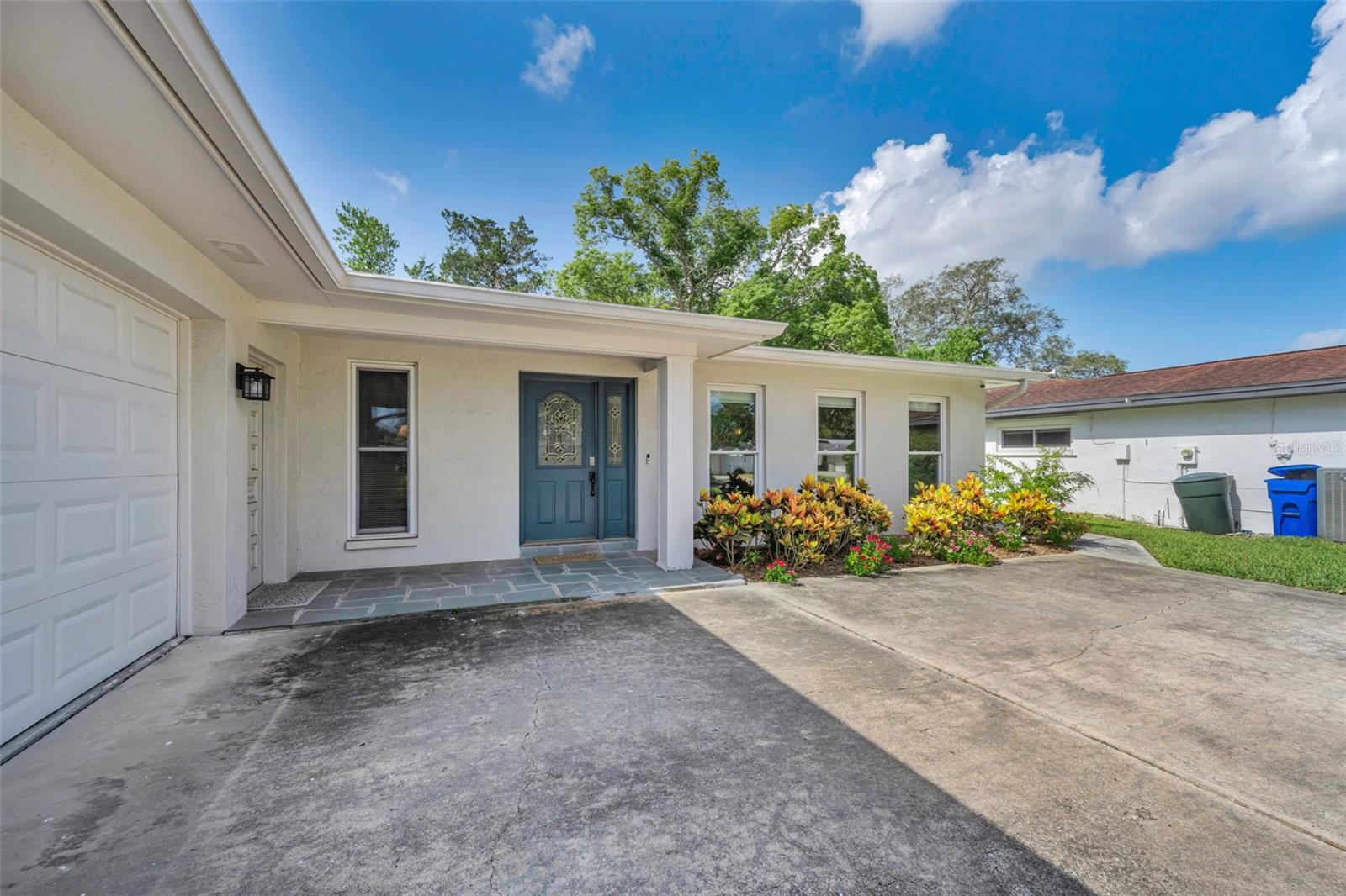 3rd image of 1541 Pleasant Grove Dr, Dunedin, FL 34698 | MLS# TB8528556