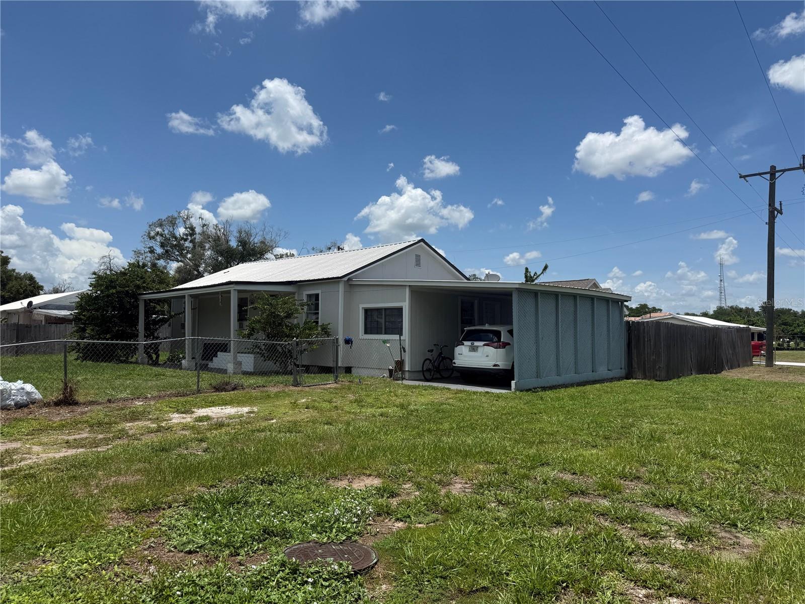 3rd image of 326 E Whidden St, Arcadia, FL 34266 | MLS# A4699801