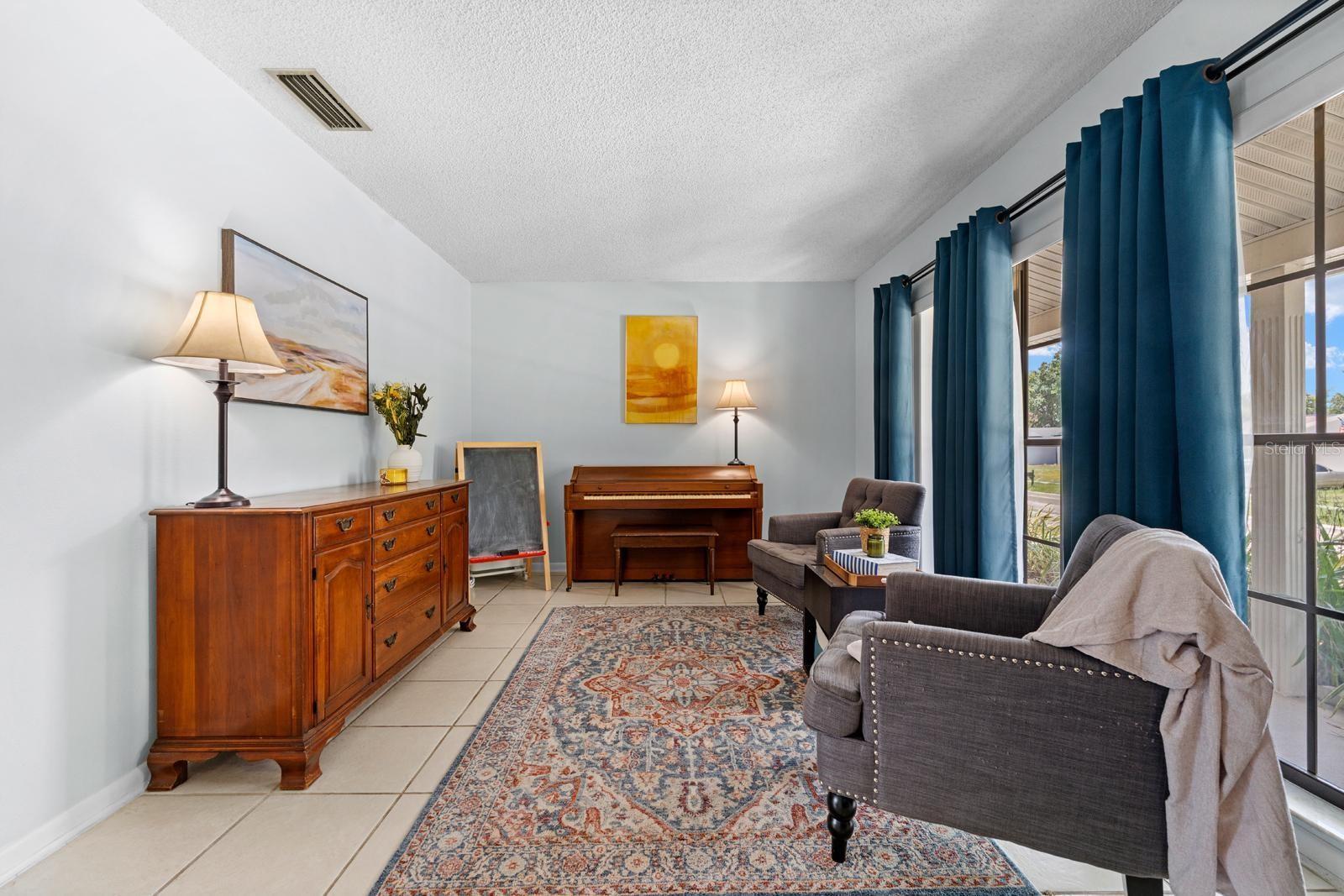 5th image of 709 Caliente Dr, Brandon, FL 33511 | MLS# TB8528657
