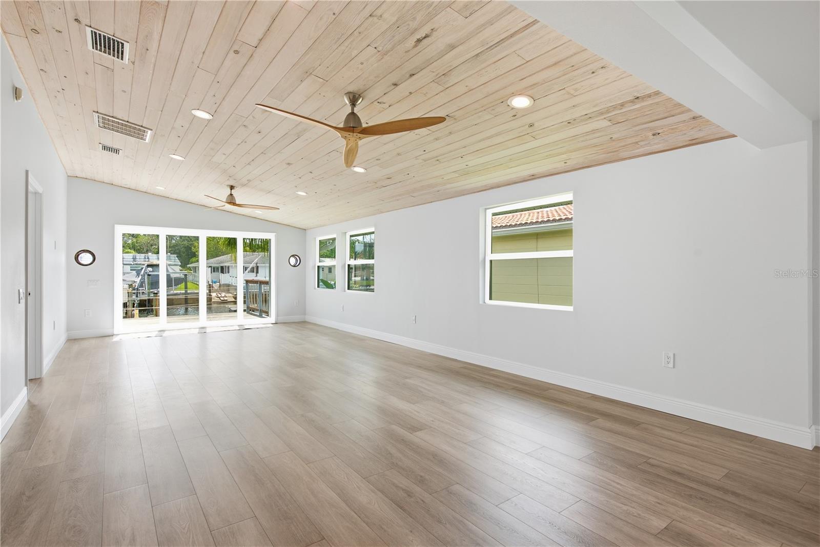 5th image of 4930 Pompano Dr, New Port Richey, FL 34652 | MLS# L4963469
