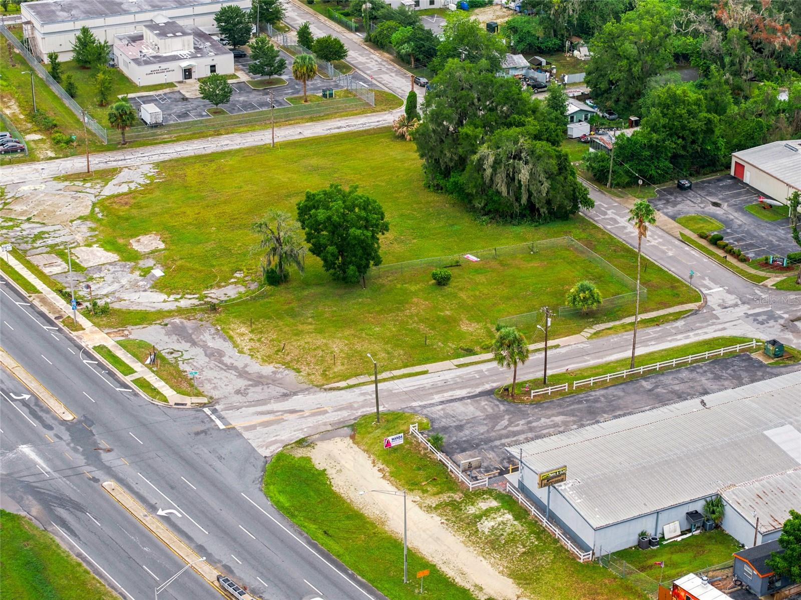 1st image of 409 Nw 8th St, Ocala, FL 34475 | MLS# OM728376