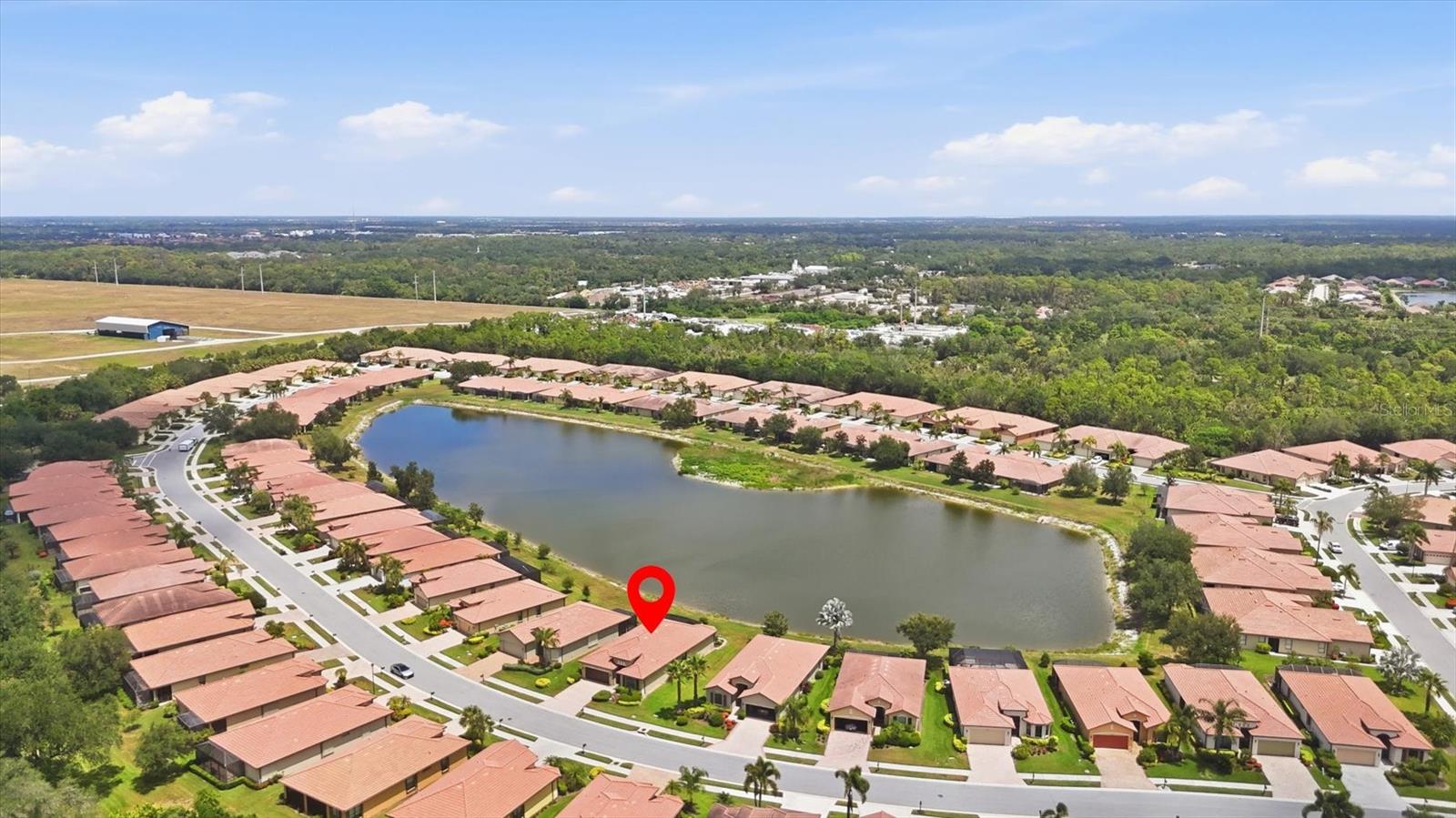 3rd image of 20252 Pezzana Dr, Venice, FL 34292 | MLS# D6148052
