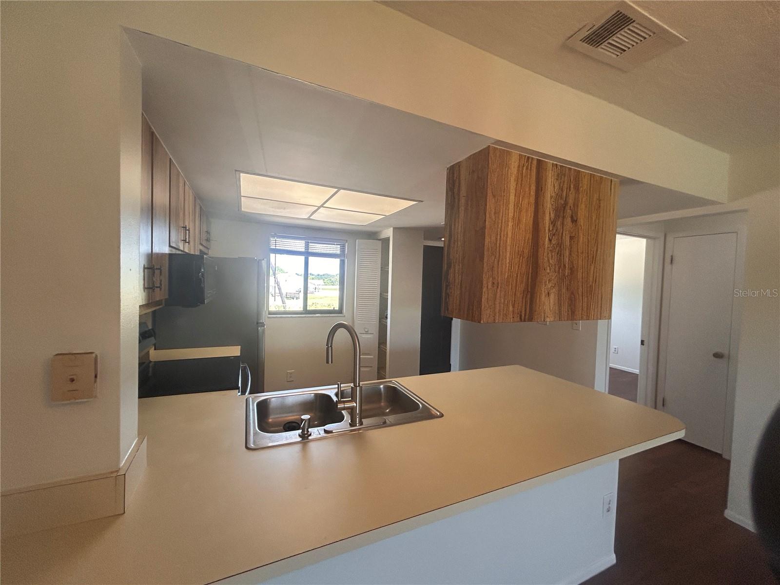 5th image of 1712 University Ln, COCOA, FL 32922