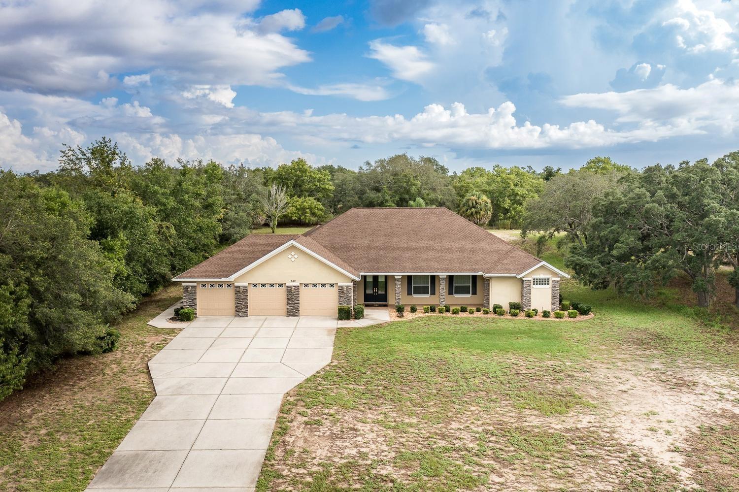 2nd image of 343 Royal Palm Wy, Spring Hill, FL 34608 | MLS# W7887601
