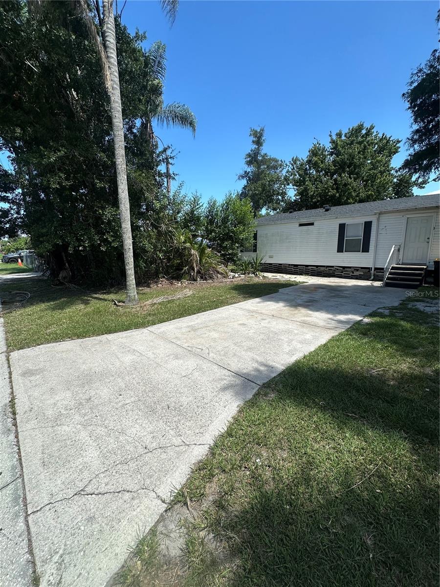 2nd image of 2594 Mcintosh Dr, Lakeland, FL 33815 | MLS# L4963486