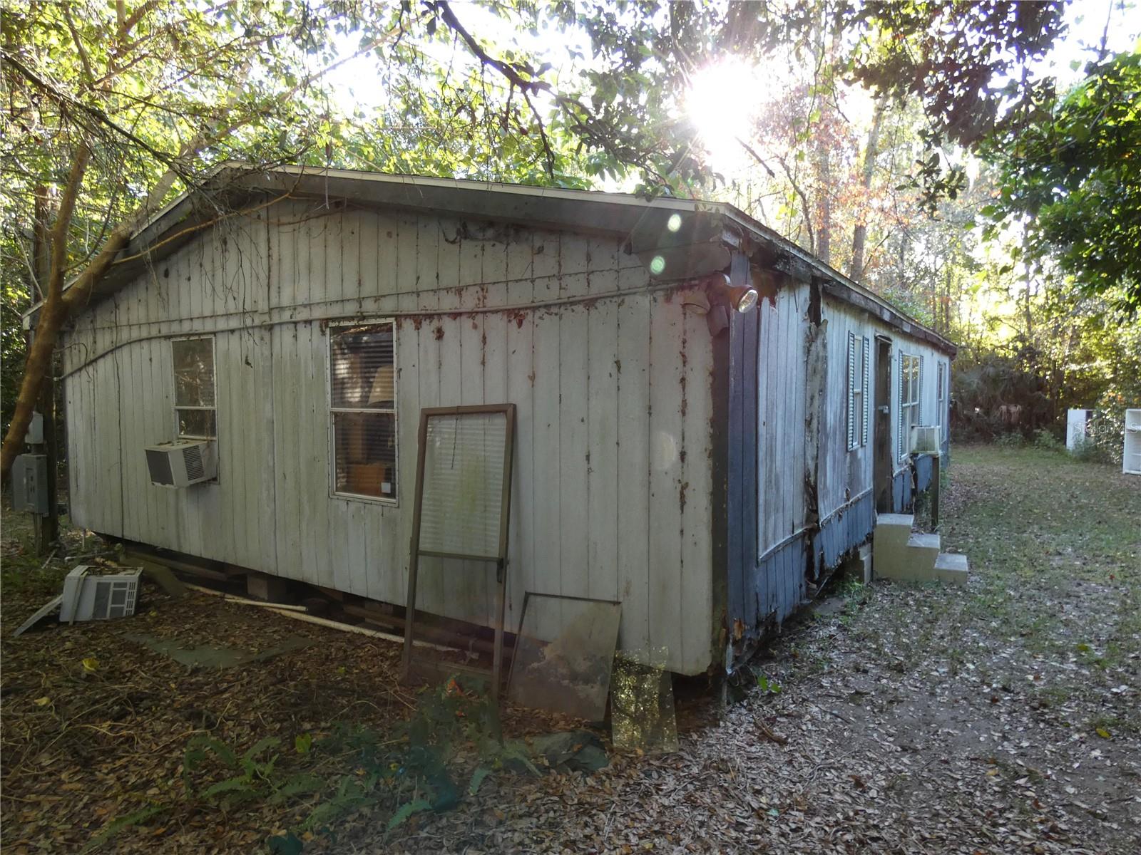 3rd image of 13701 Ne 10Th Ct, Citra, FL 32113 | MLS# OM728428