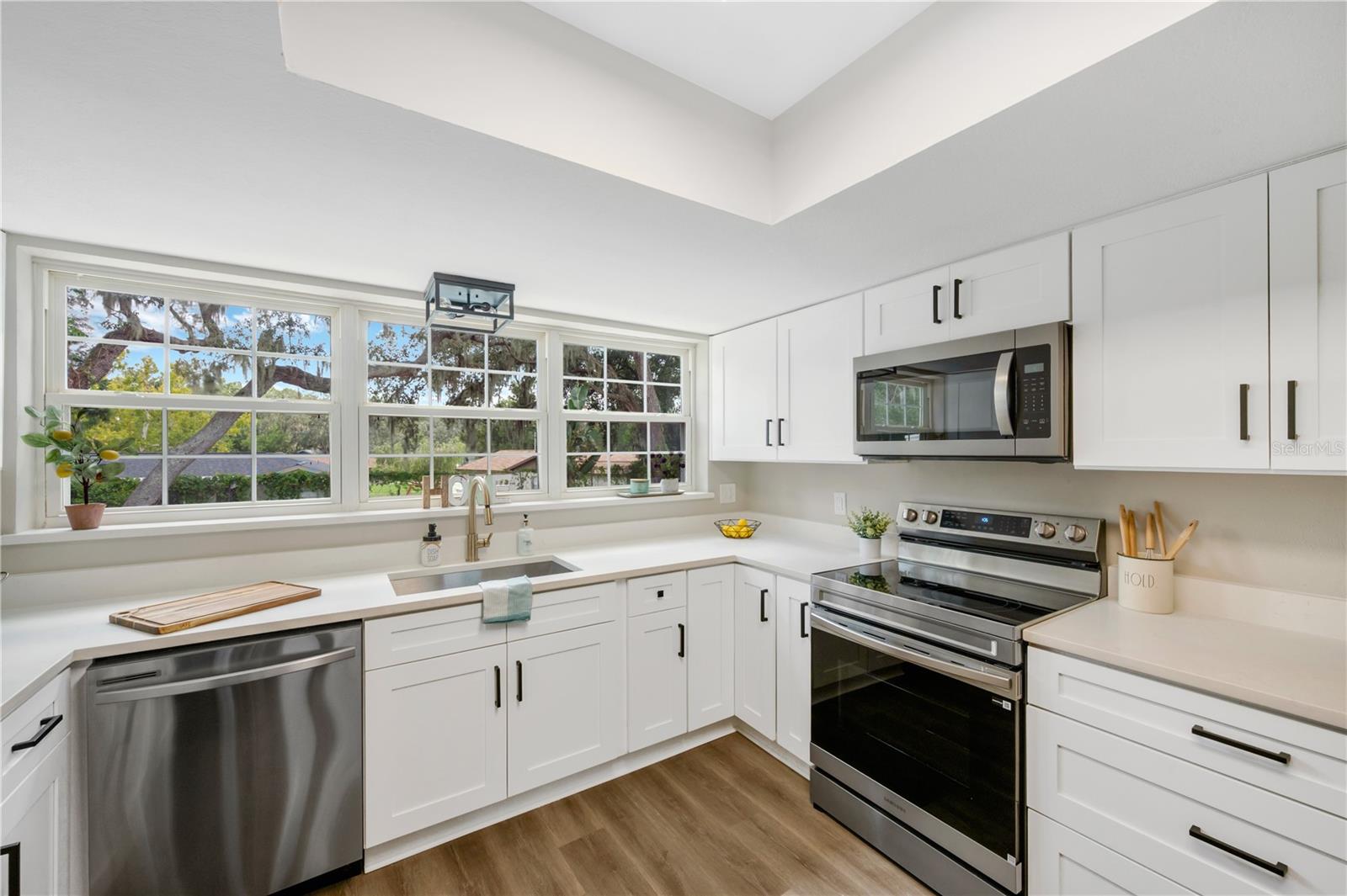 3rd image of 122 Windy Pl, Brandon, FL 33511 | MLS# TB8529100