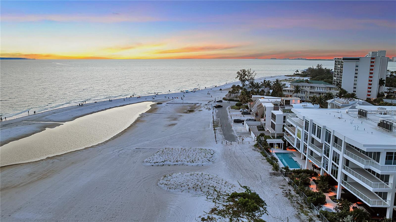 2nd image of 70 Avenida Veneccia #202, Sarasota, FL 34242 | MLS# A4699970