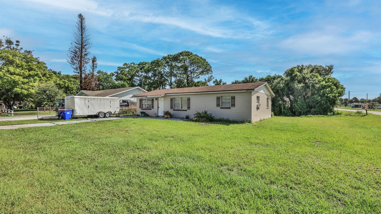 Homes for sale in Edgewater, FL | 1863 Fern Palm Dr, Edgewater, FL 32141 | MLS# NS1088736
