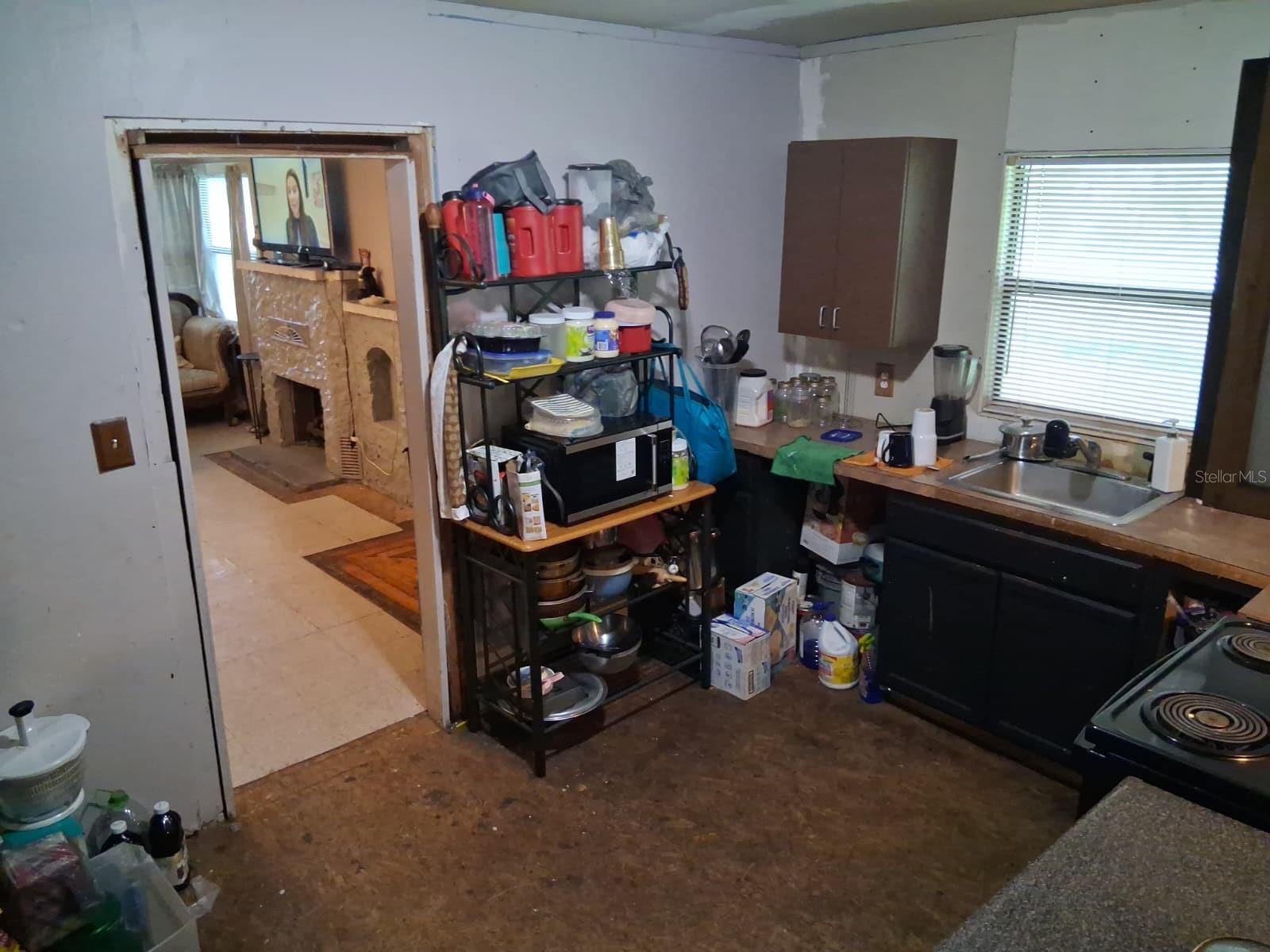 3rd image of 5741 Nw 191St Pl, Reddick, FL 32686 | MLS# TB8529213
