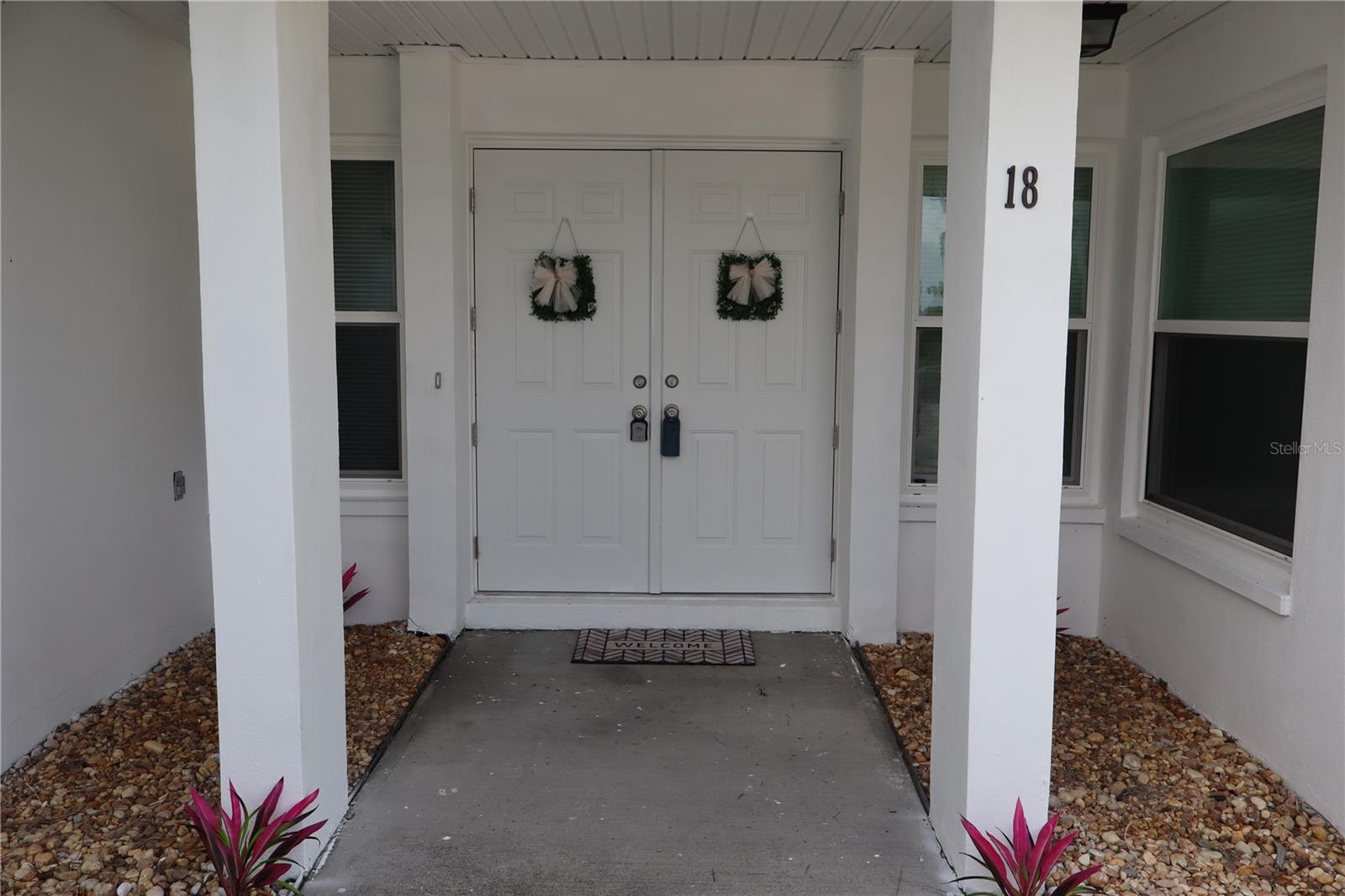 3rd image of 18 Golfview Ct, Rotonda West, FL 33947 | MLS# D6148076