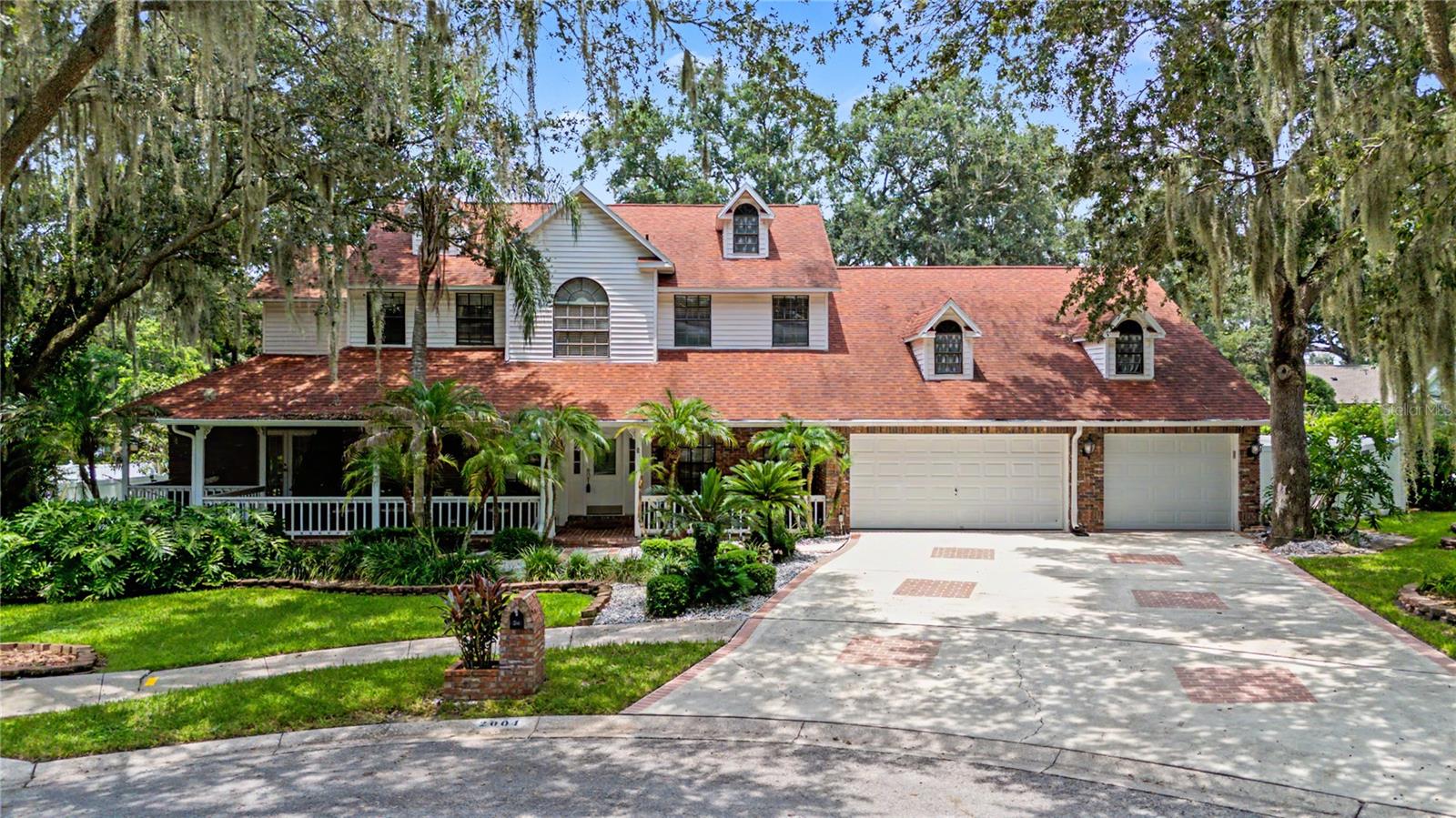 1st image of 2004 Oakwood Knoll Ct, Valrico, FL 33596 | MLS# TB8529278
