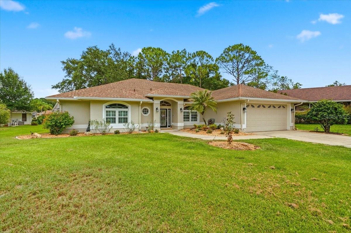3rd image of 3158 Beauchamp Ct, Winter Haven, FL 33884 | MLS# P4939318