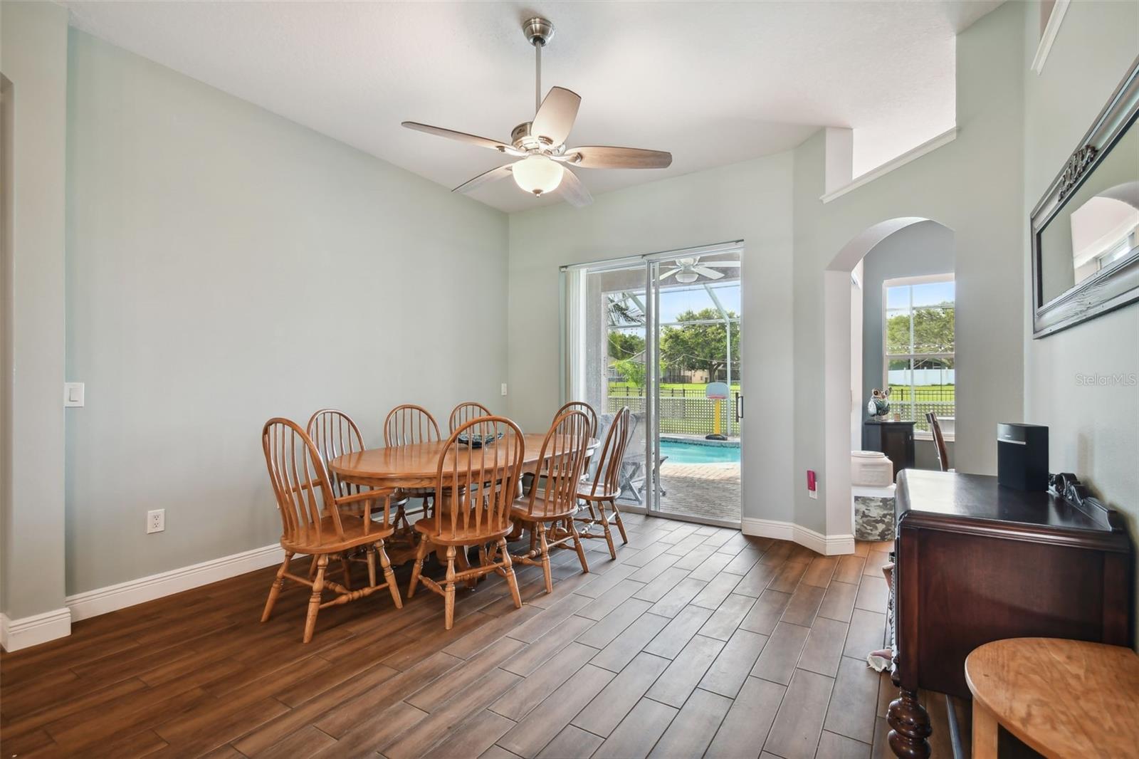 5th image of 16920 Falconridge Rd, Lithia, FL 33547 | MLS# TB8529339