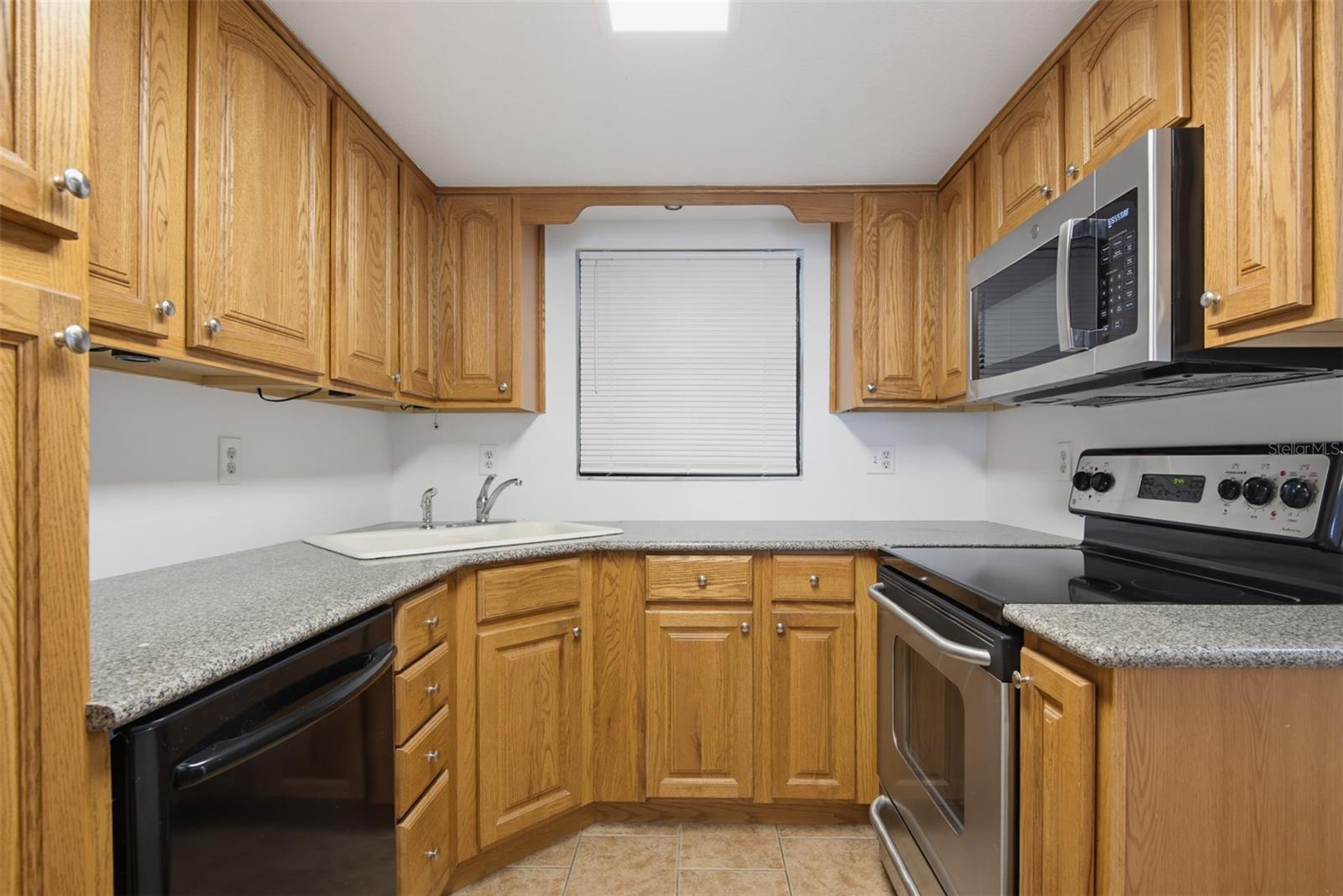 5th image of Oasis, Miami, FL 32118