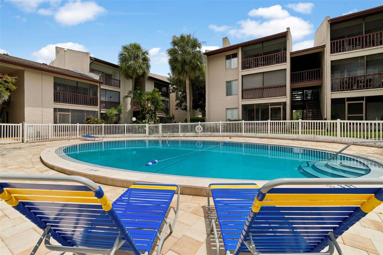 3rd image of 3841 S Lake Dr, TAMPA, FL 33614