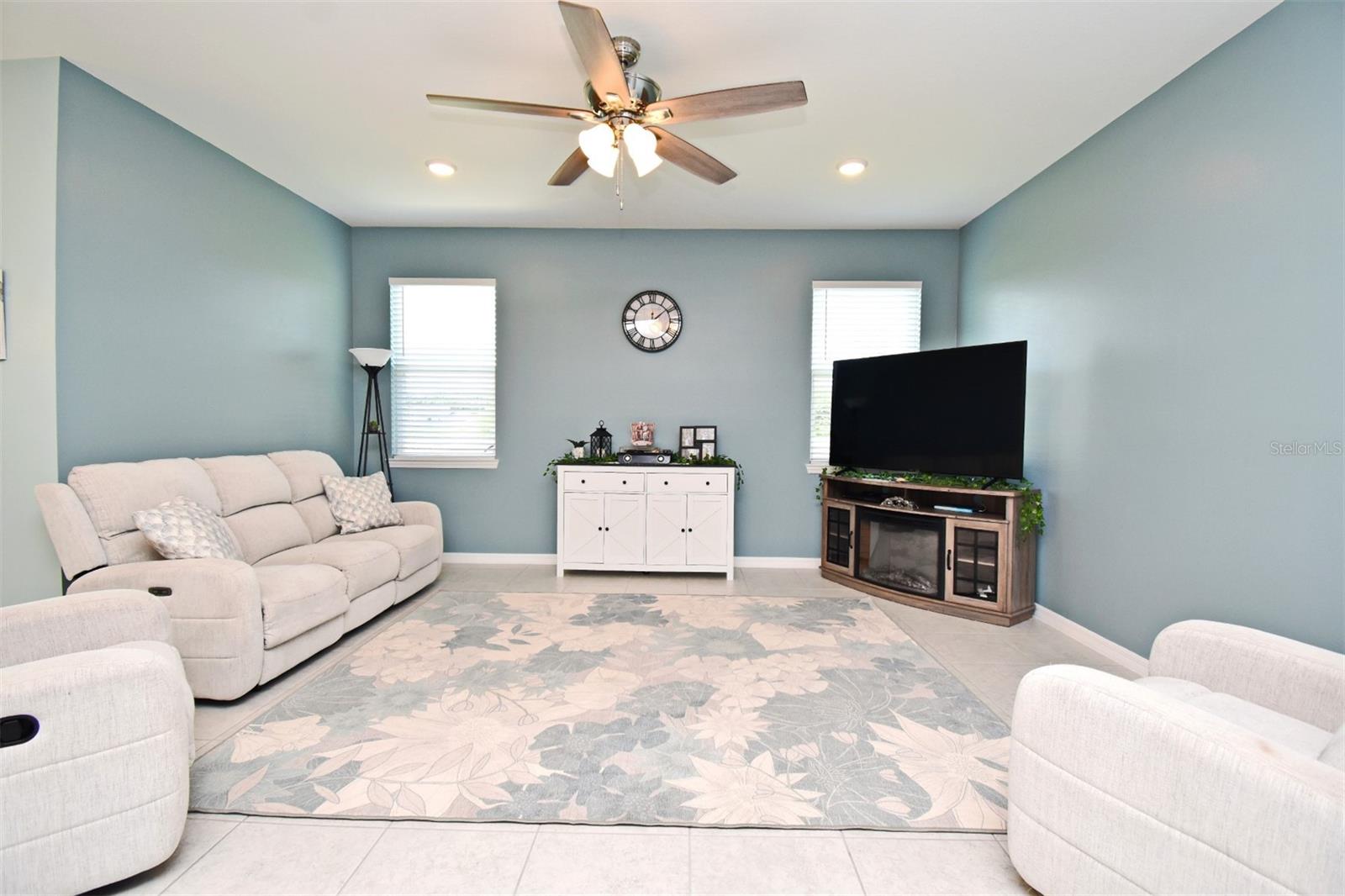 5th image of 33291 Rembrandt Ln, Sorrento, FL 32776 | MLS# O6425243