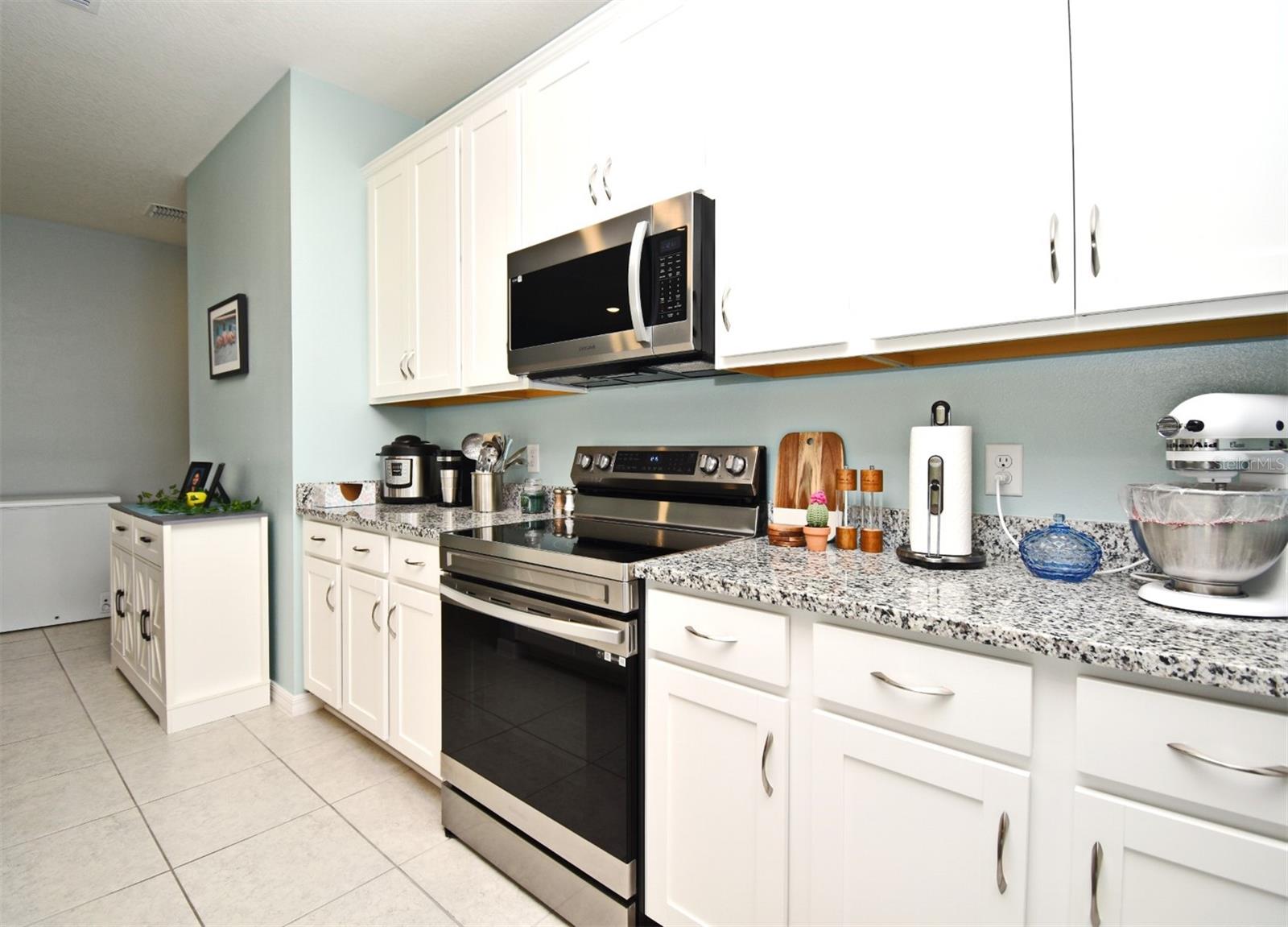 2nd image of 33291 Rembrandt Ln, Sorrento, FL 32776 | MLS# O6425243