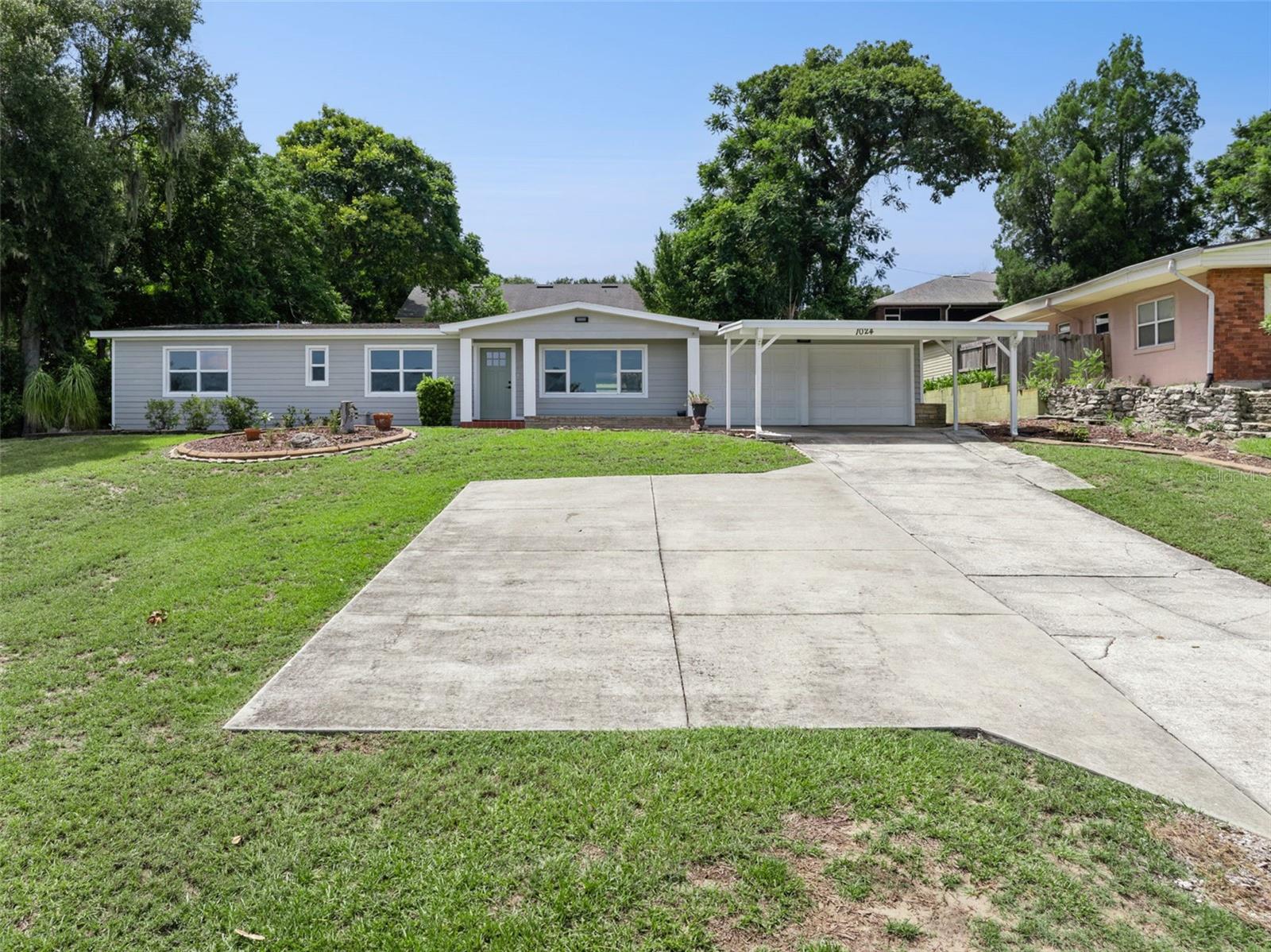 1st image of 1024 Sunset Dr, Lake Wales, FL 33853 | MLS# P4939322