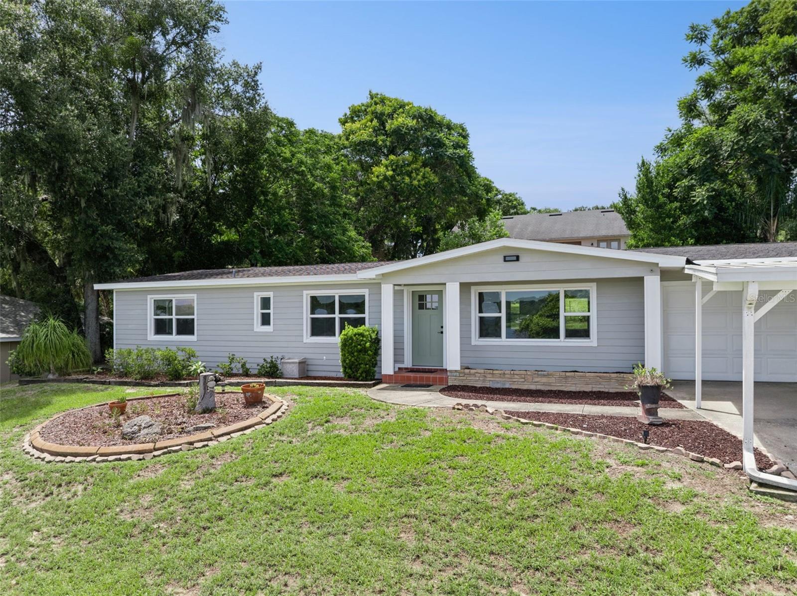 3rd image of 1024 Sunset Dr, Lake Wales, FL 33853 | MLS# P4939322