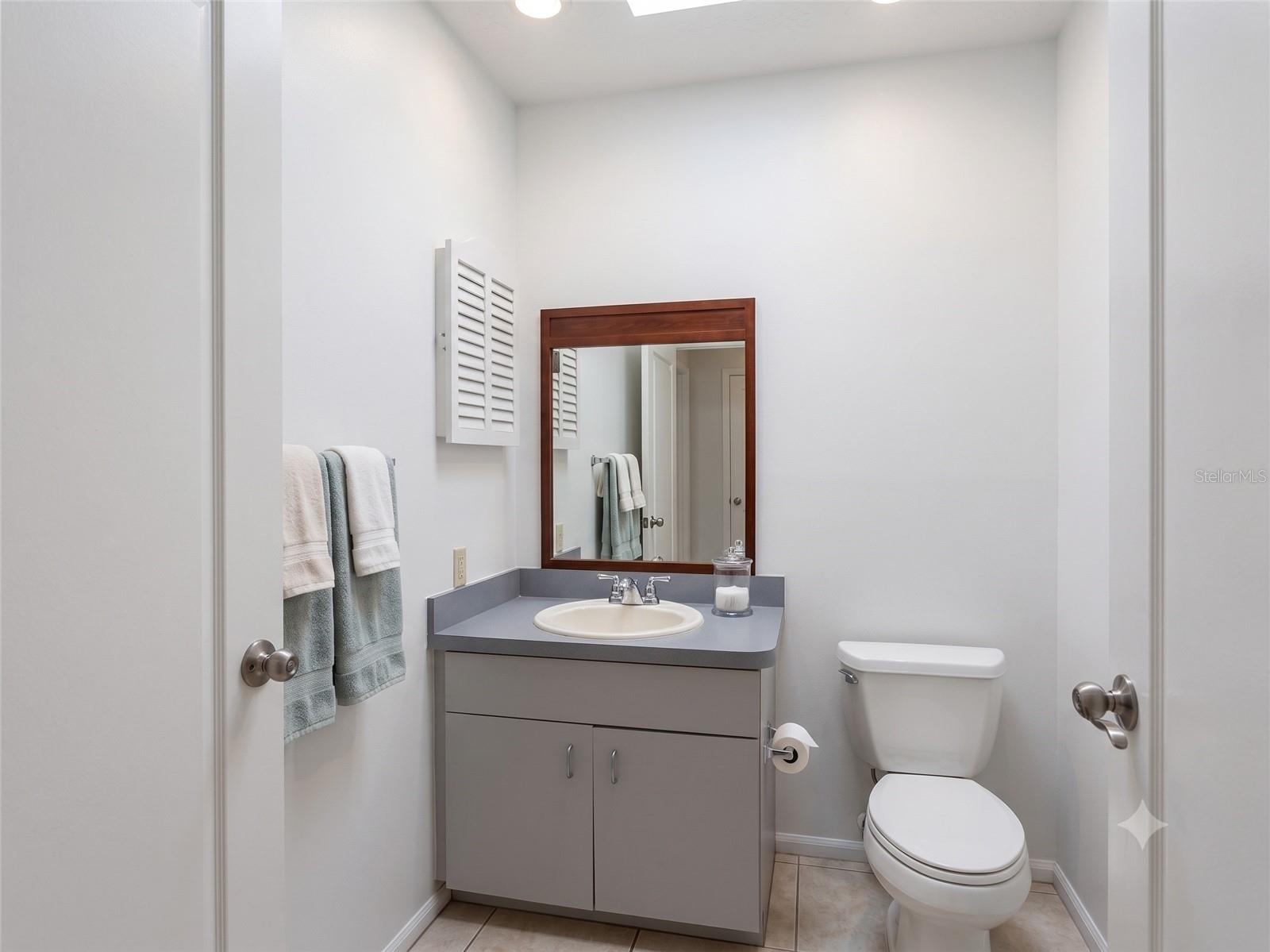 4th image of 4975 David Ave, Sarasota, FL 34234 | MLS# TB8529444