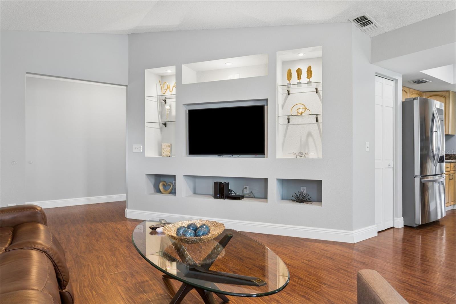 5th image of 16117 Pebblebrook Dr, Tampa, FL 33624 | MLS# TB8529462