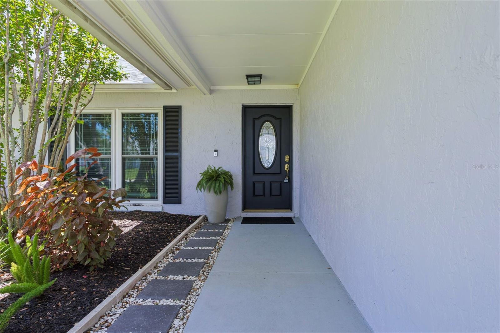 3rd image of 16117 Pebblebrook Dr, Tampa, FL 33624 | MLS# TB8529462