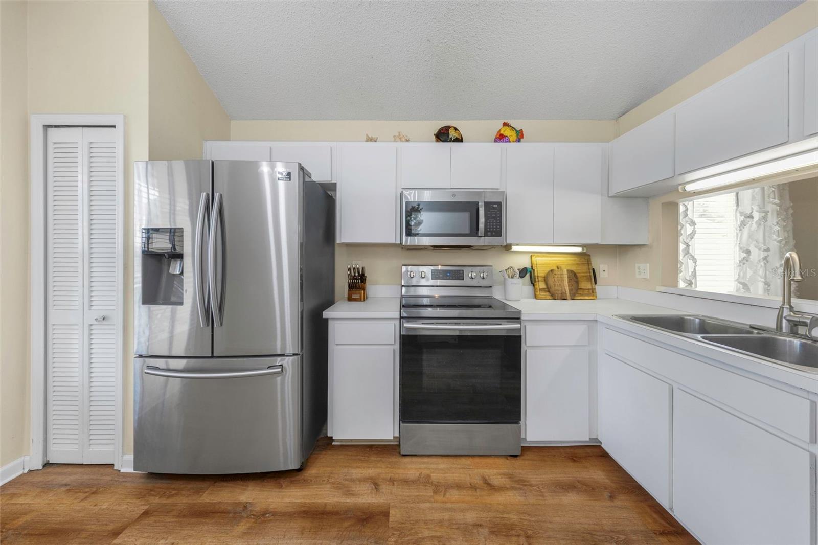 4th image of 3130 Bentley Dr, Palm Harbor, FL 34684 | MLS# TB8529463
