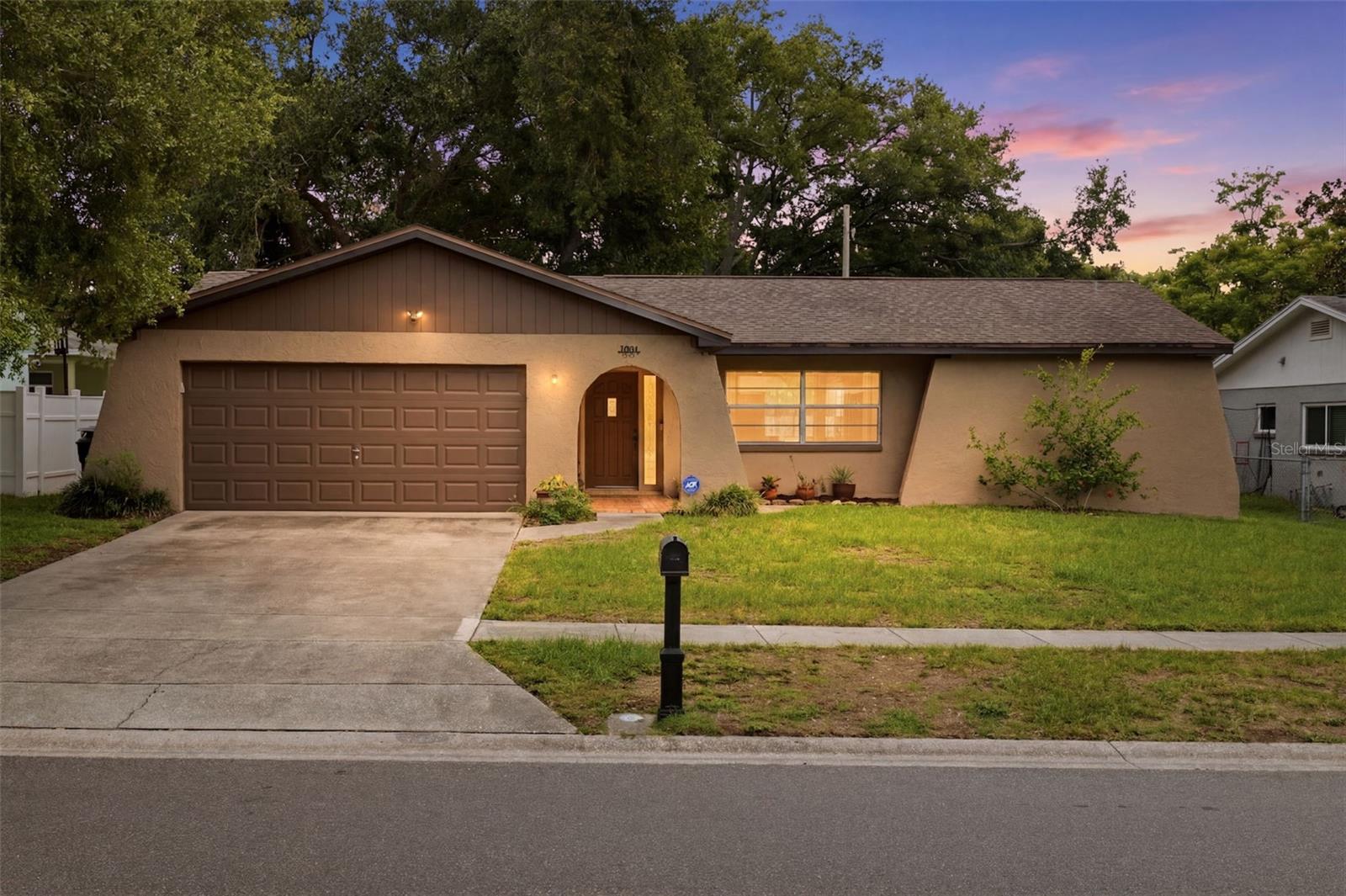 1st image of 1901 Briarwood St, Dunedin, FL 34698 | MLS# TB8529502