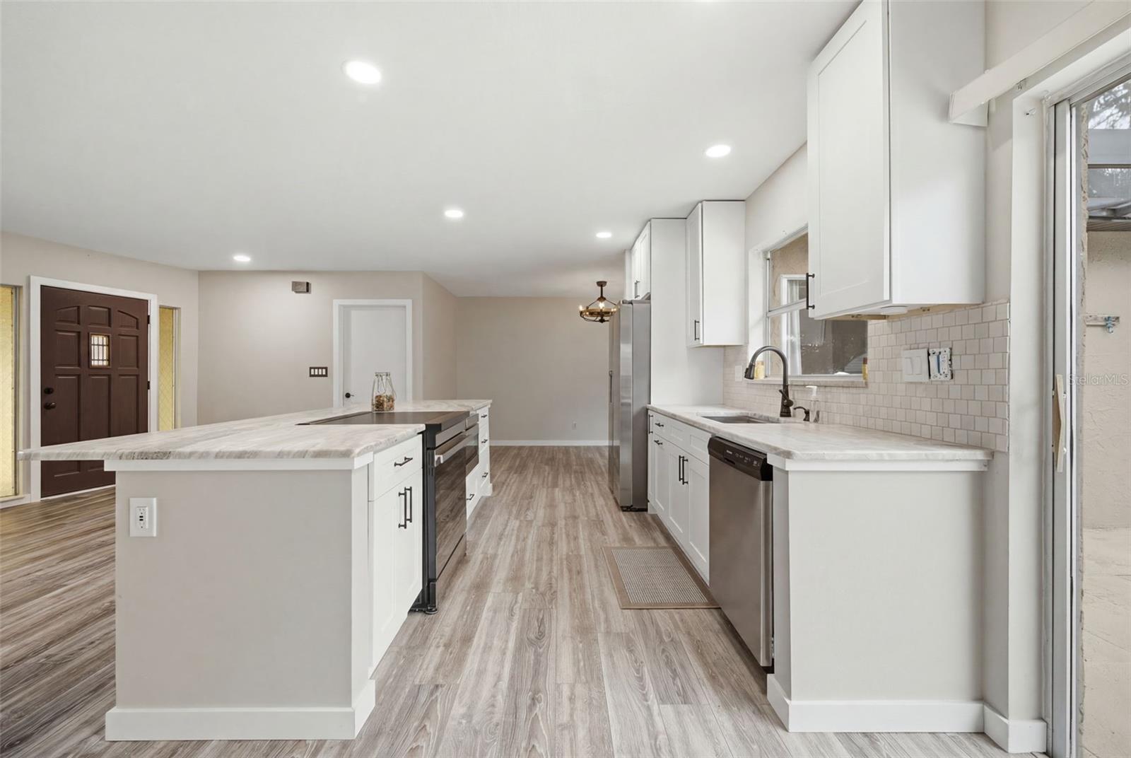 4th image of 1901 Briarwood St, Dunedin, FL 34698 | MLS# TB8529502