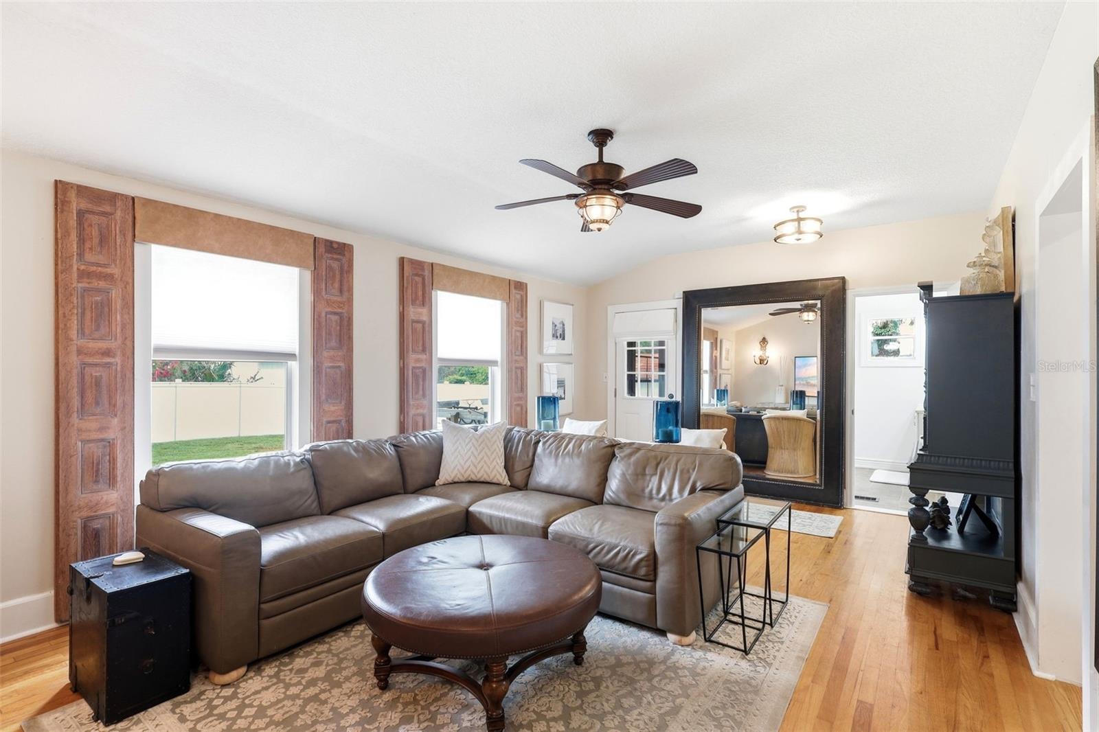 3rd image of 47 Davis Ave, Umatilla, FL 32784 | MLS# V4950229