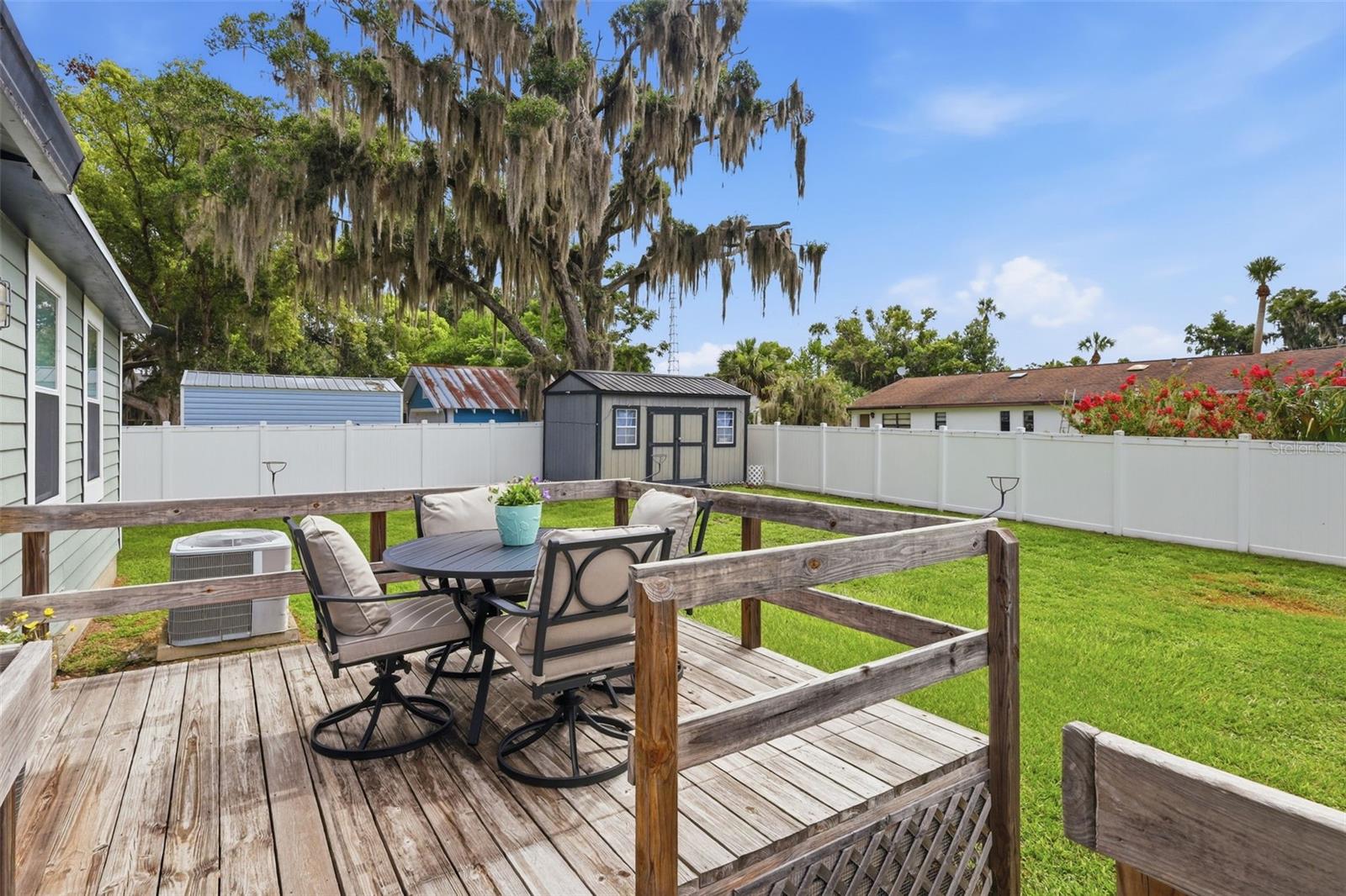 5th image of 47 Davis Ave, Umatilla, FL 32784 | MLS# V4950229