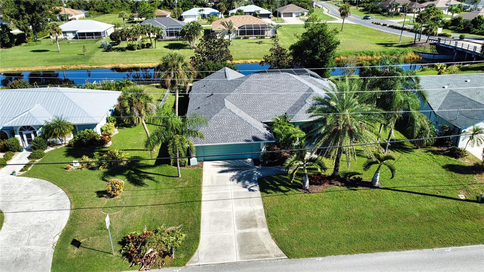 60th image of 525 Rotonda Cir, Rotonda West, FL 33947 | MLS# D6148088