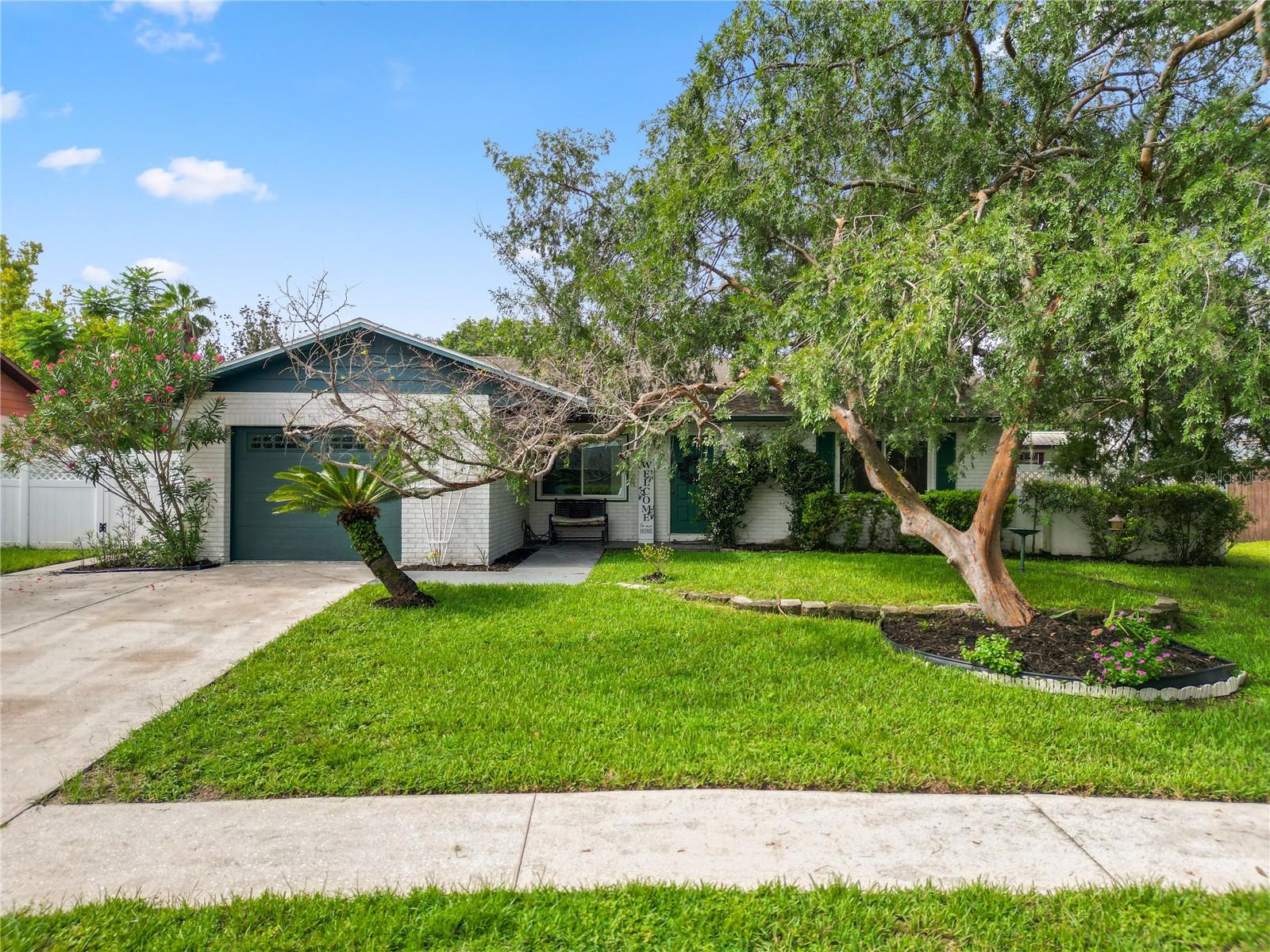 1st image of 4820 Presidential St, Seffner, FL 33584 | MLS# L4963543