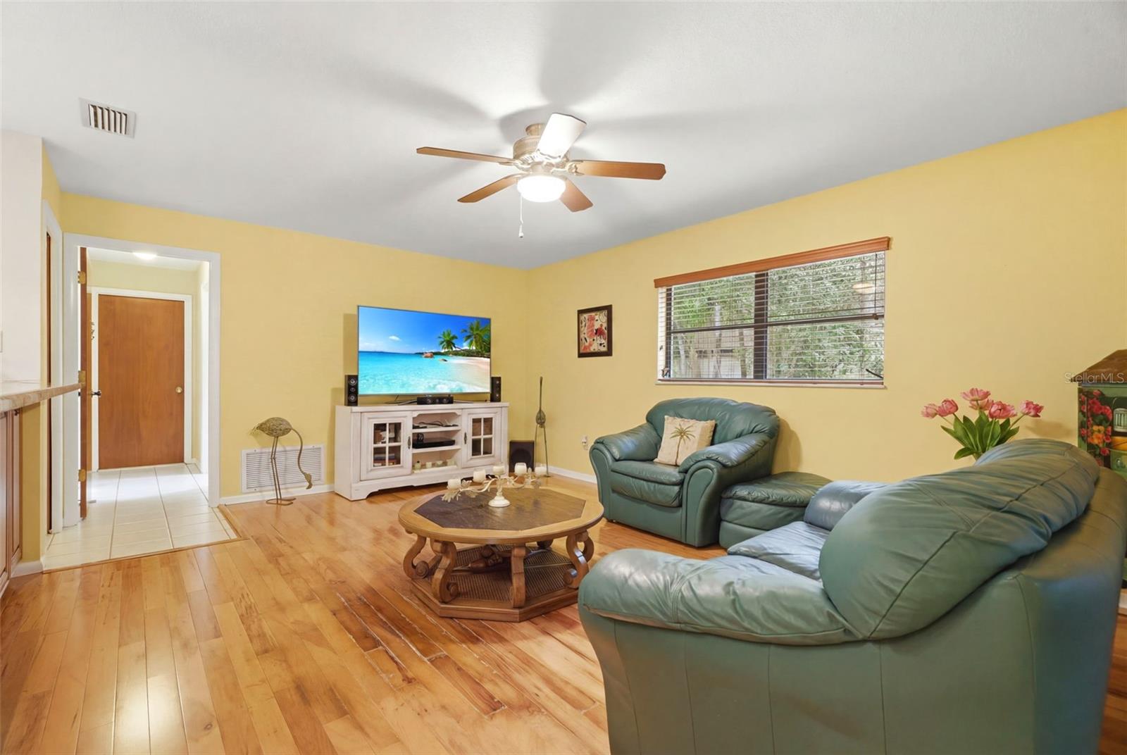 5th image of 1660 Narnia Ct, Dunedin, FL 34698 | MLS# TB8529530