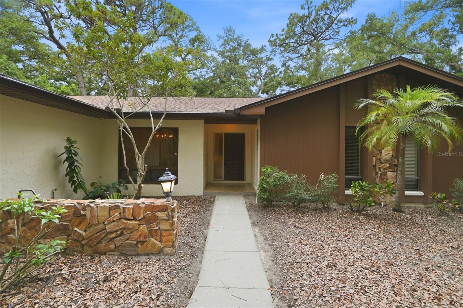 39th image of 1660 Narnia Ct, Dunedin, FL 34698 | MLS# TB8529530