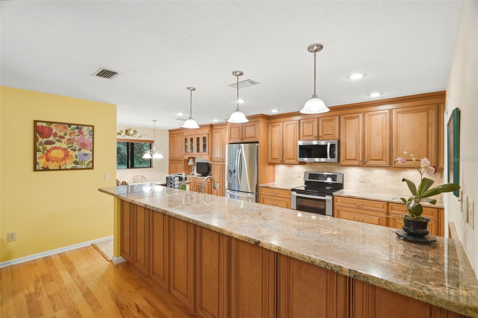 2nd image of 1660 Narnia Ct, Dunedin, FL 34698 | MLS# TB8529530
